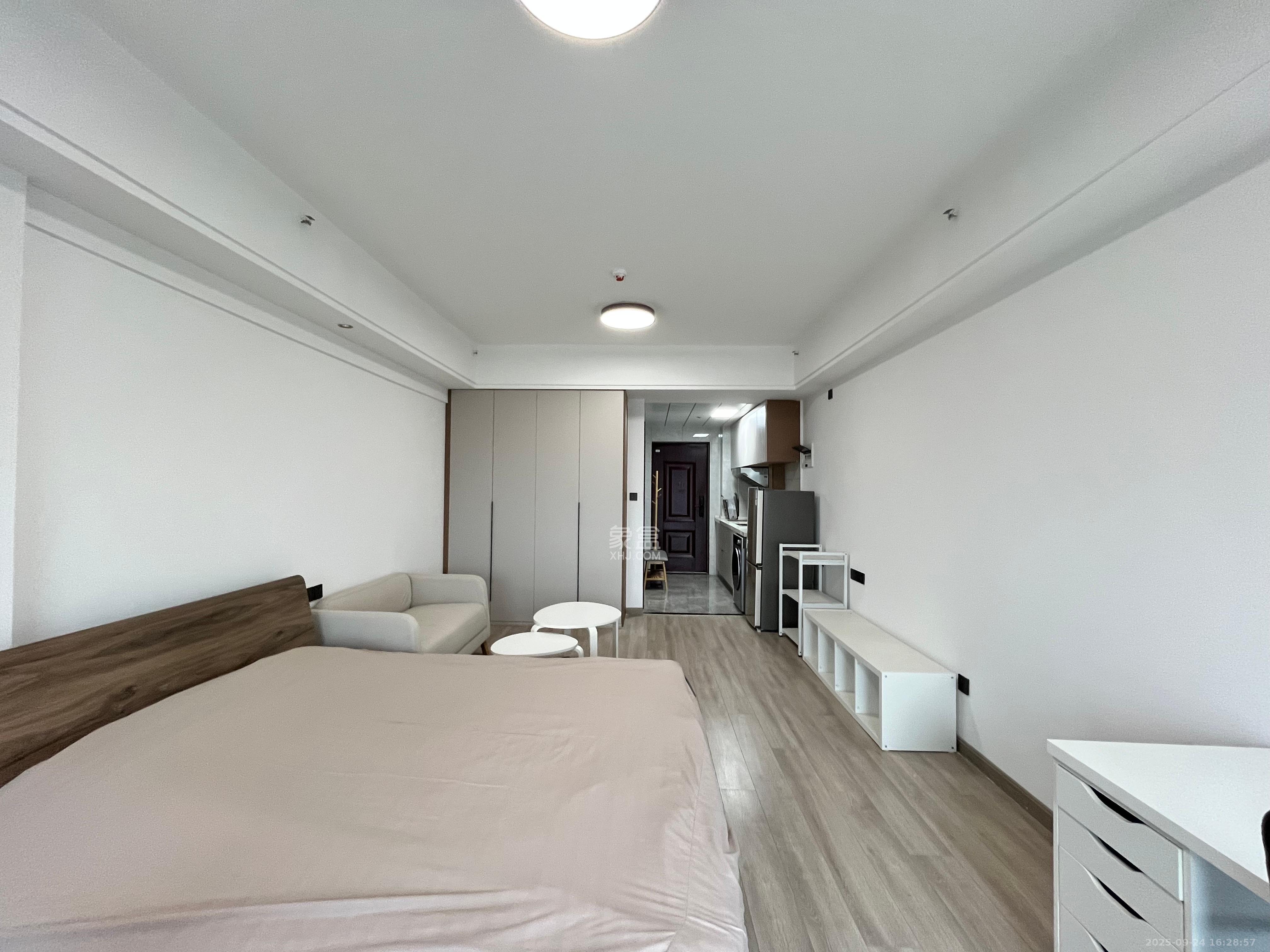 红星国际公寓 1室1厅1卫 1800.0元/月 红星国际公寓 1室1厅1卫 1800.0元/月室内图