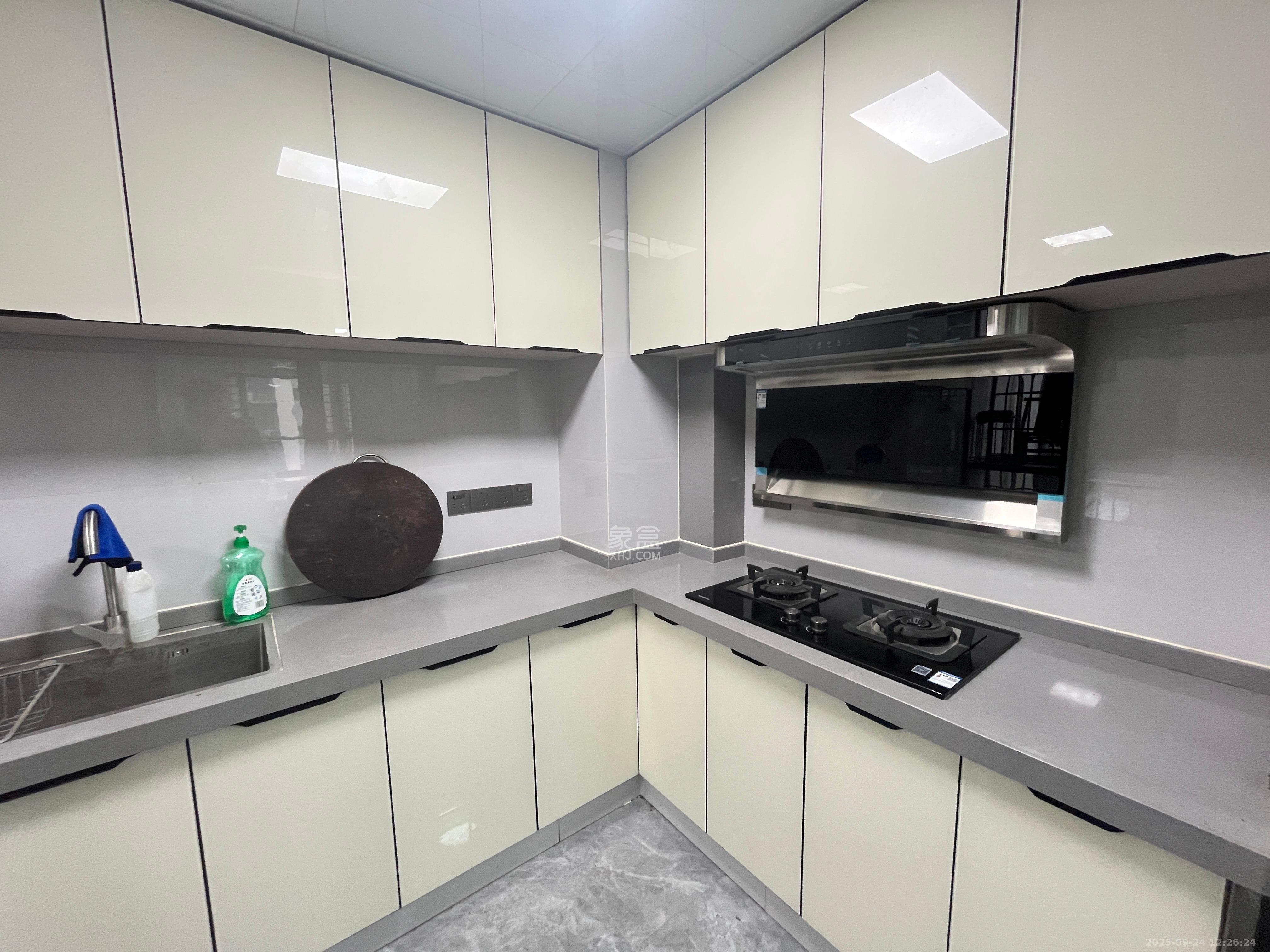 惟智园安置小区 3室2厅1卫 2000.0元/月 惟智园安置小区 3室2厅1卫 2000.0元/月室内图