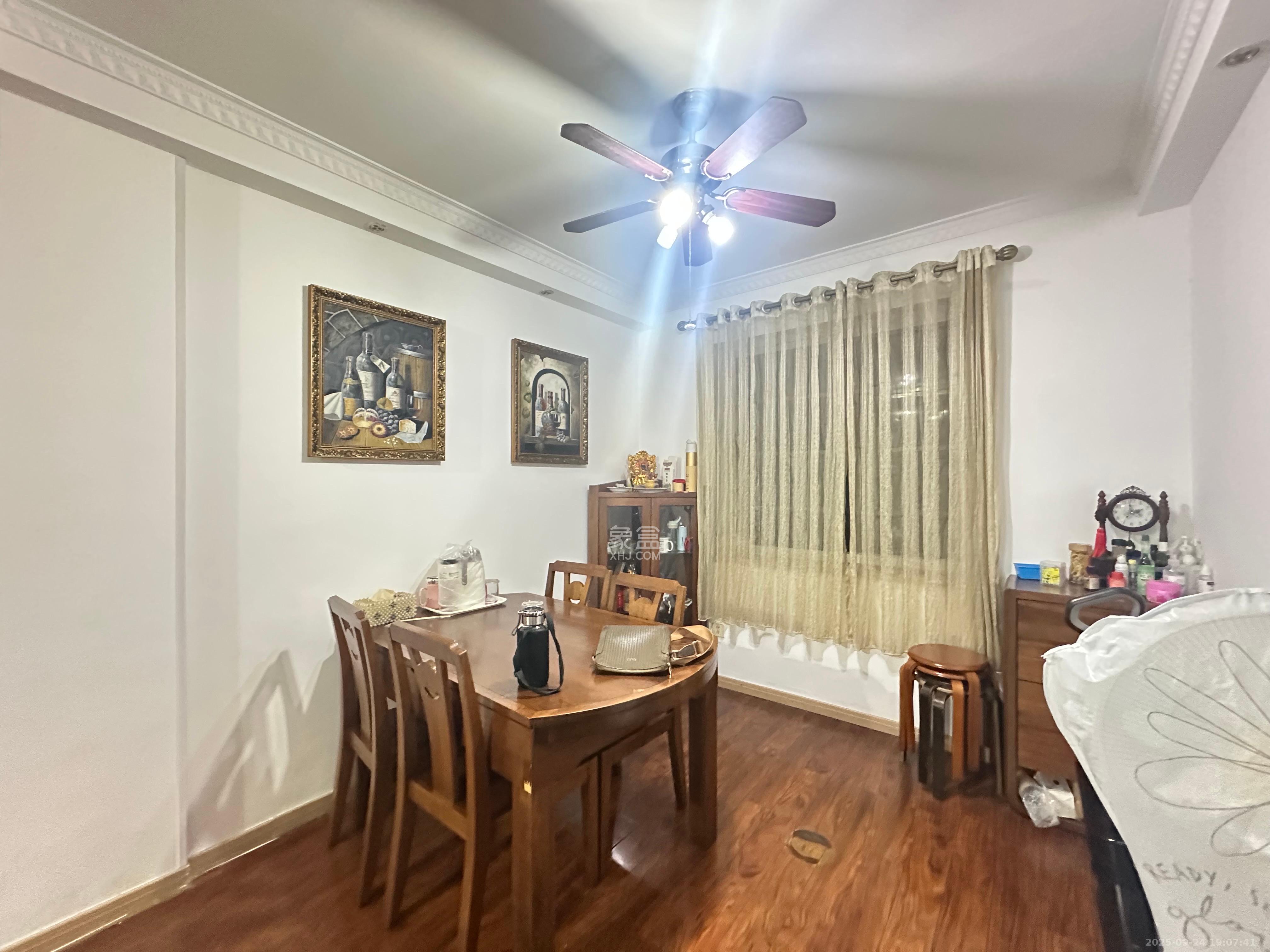 筑梦佳园  4室2厅1卫    2400.0元/月 筑梦佳园  4室2厅1卫    2400.0元/月室内图