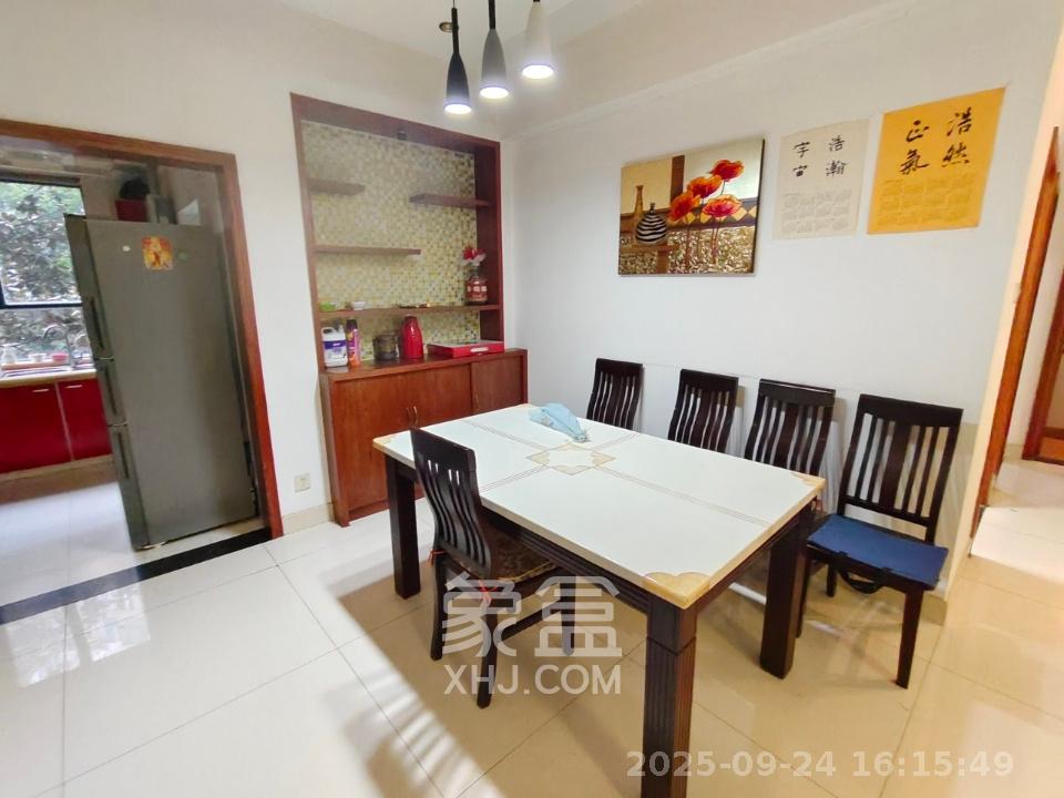 金色山庄 3室2厅2卫 3000.0元/月 金色山庄 3室2厅2卫 3000.0元/月室内图