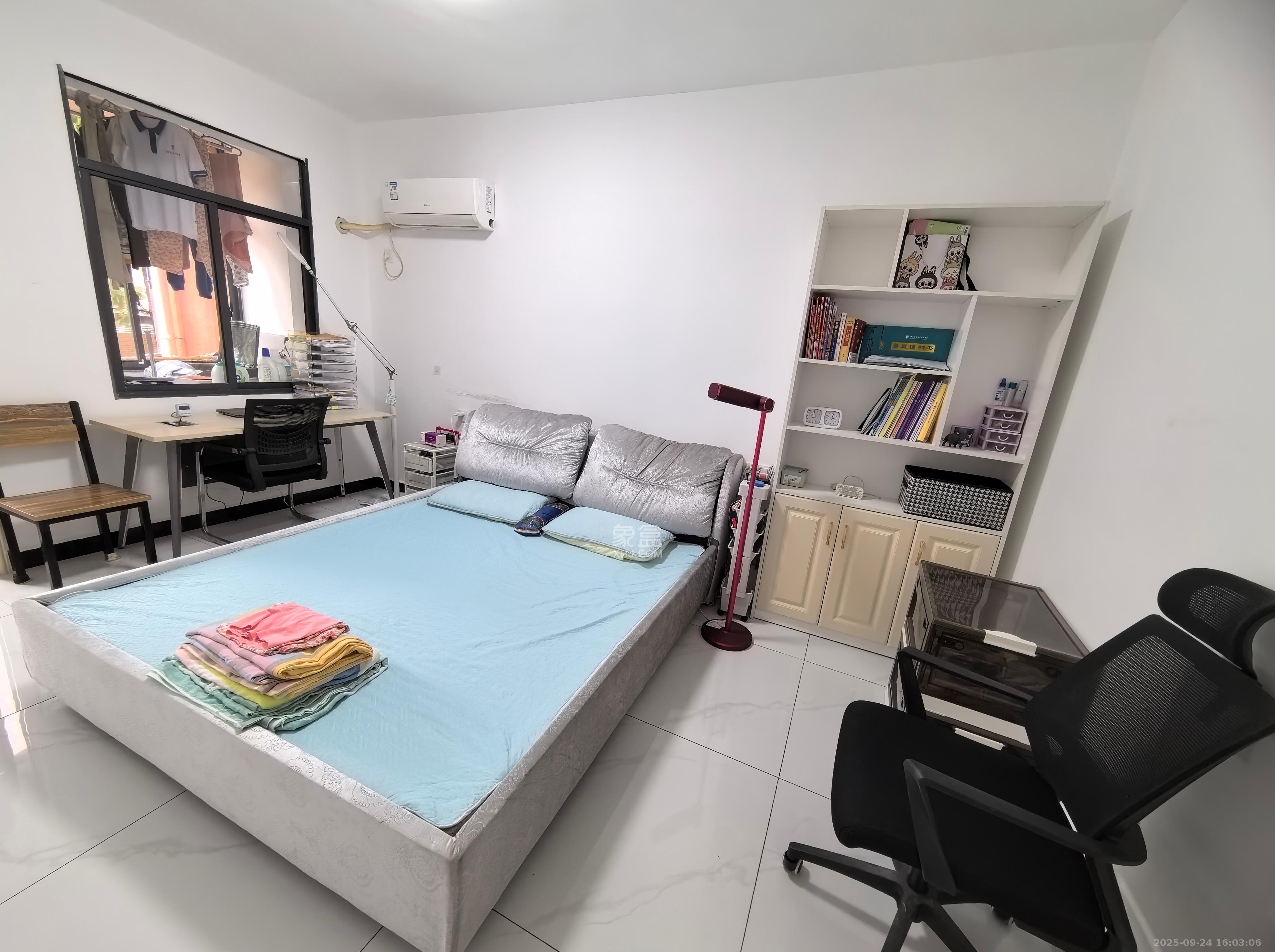 望月湖小区六片（湖中社区六片小区）  2室1厅1卫    2400.0元/月室内图