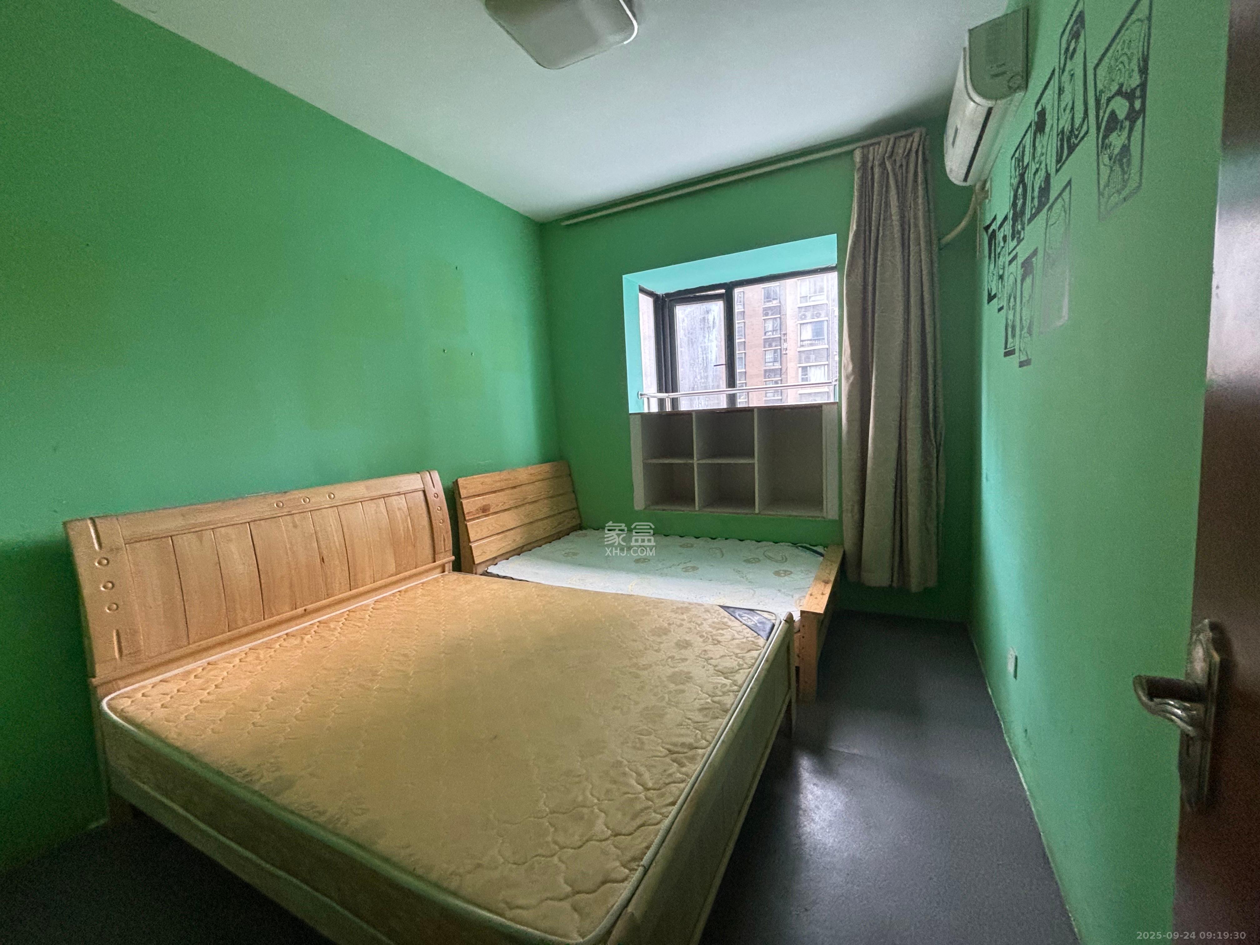 英郡年华 4室2厅2卫 3200.0元/月 英郡年华 4室2厅2卫 3200.0元/月室内图