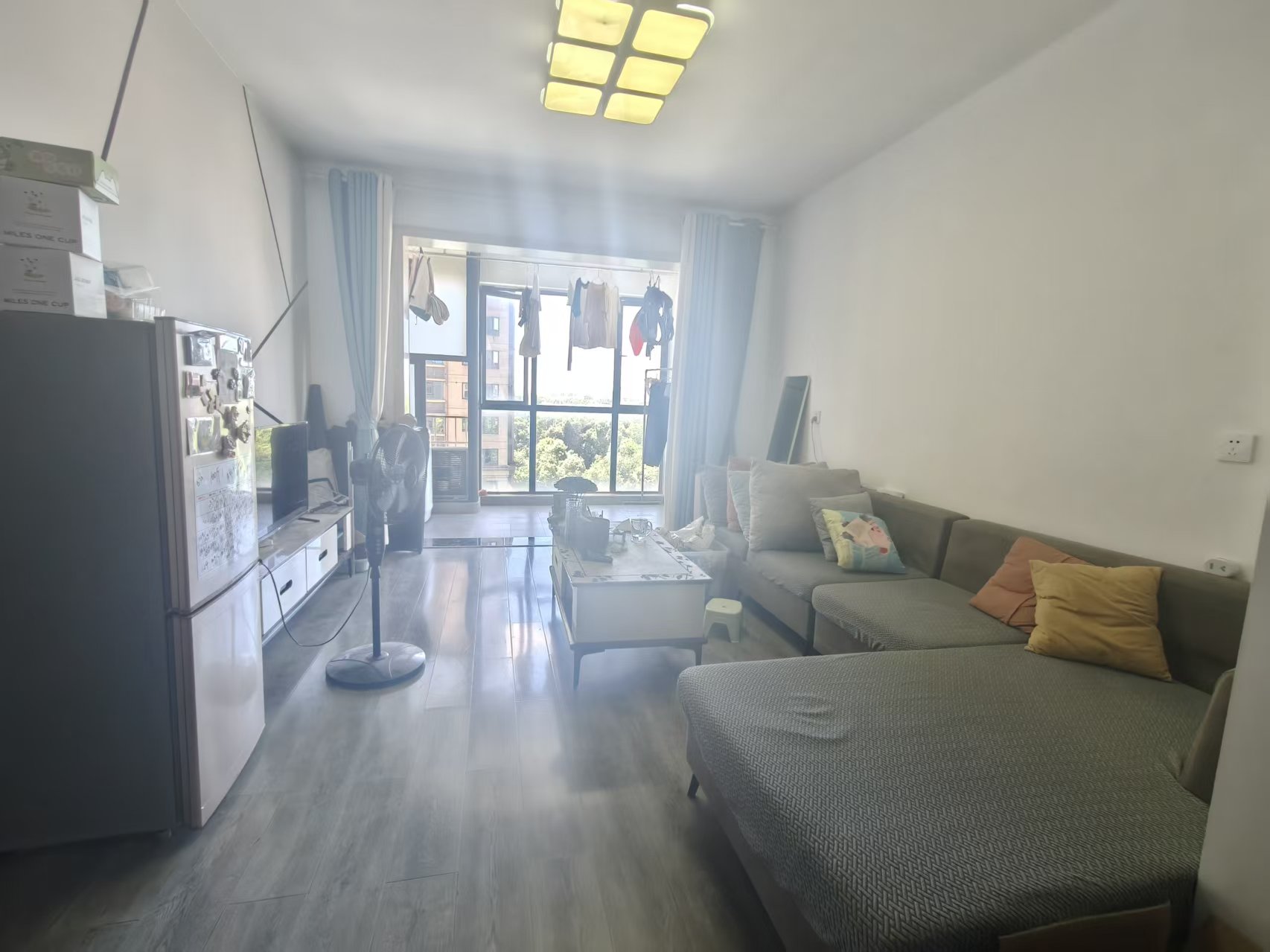 爵世名邸东湖(东湖壹号企业总部基地) 2室1厅1卫 2000.0元/月 爵世名邸东湖(东湖壹号企业总部基地) 2室1厅1卫 2000.0元/月户型图