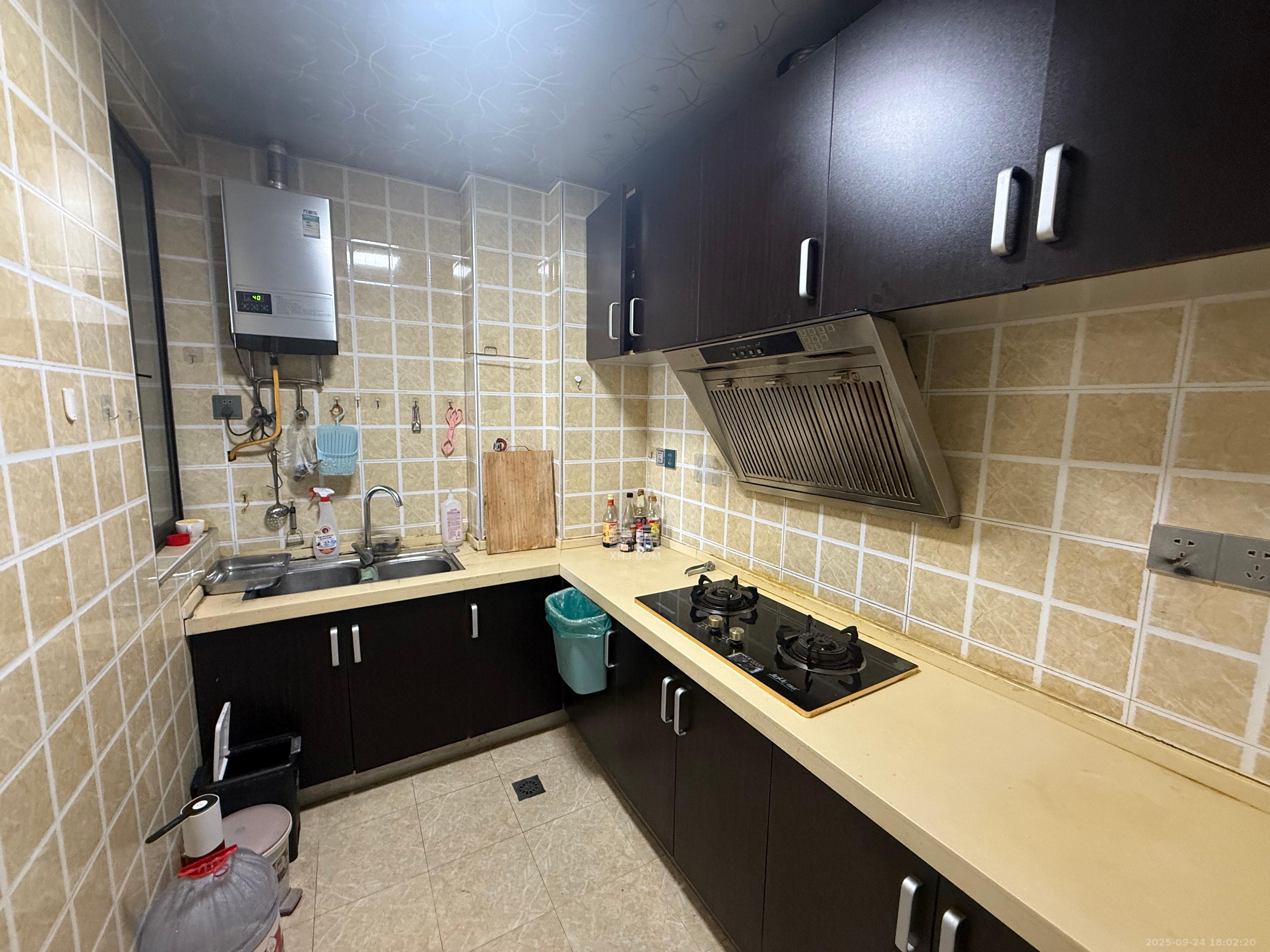 优山美地 1室1厅1卫 1800.0元/月 优山美地 1室1厅1卫 1800.0元/月室内图