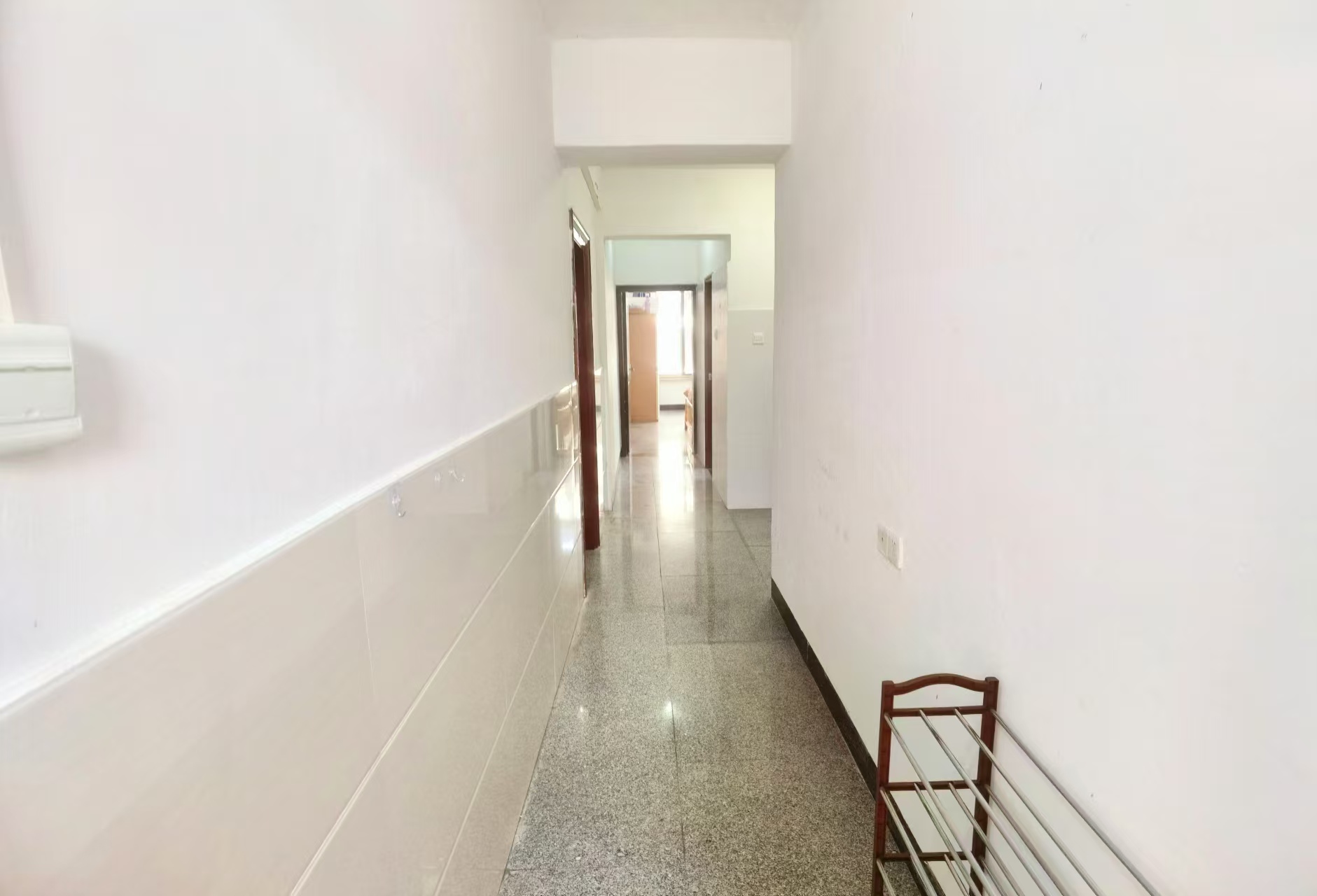 怡昌花园  2室2厅1卫    1700.0元/月室内图