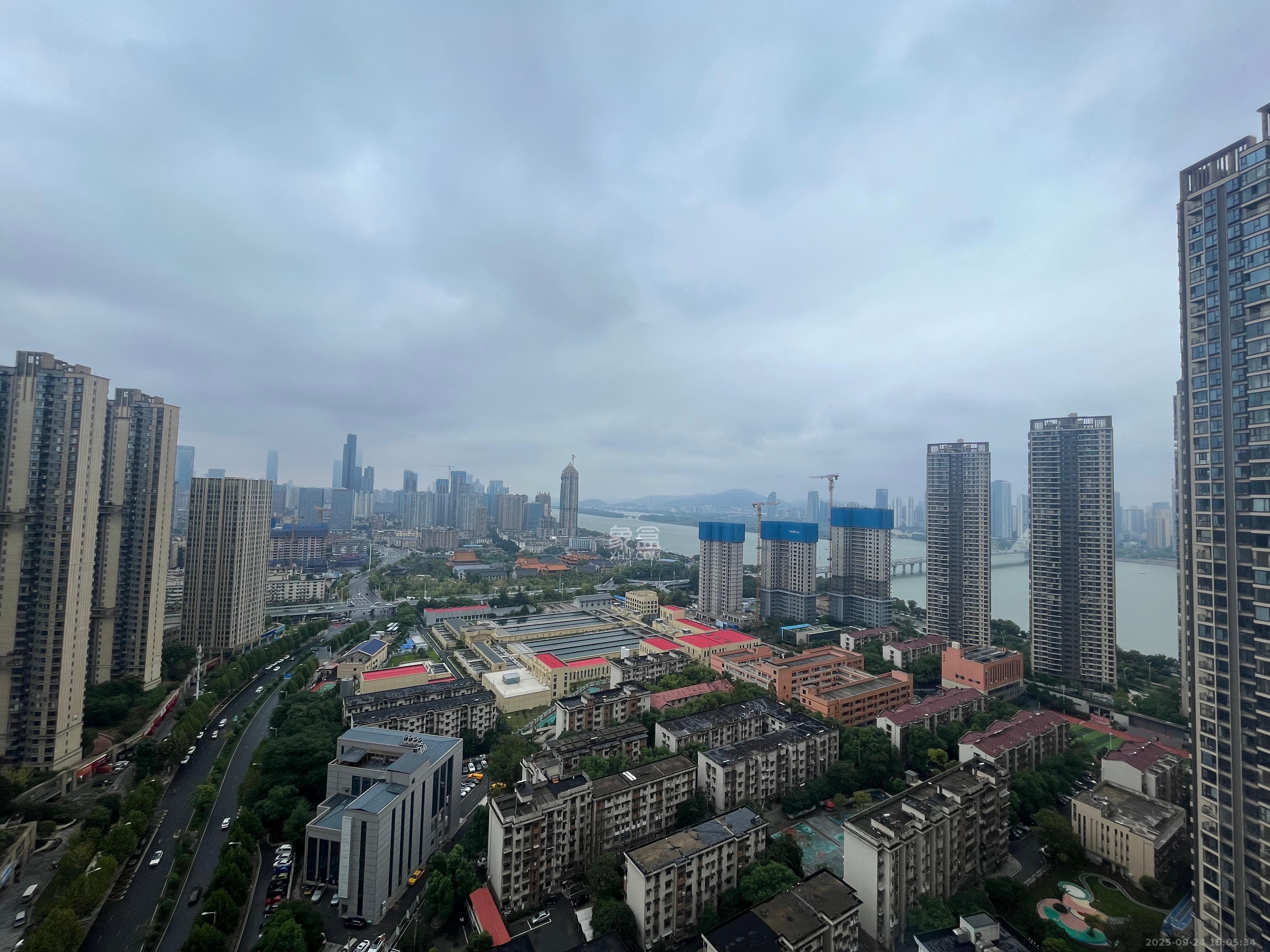 北辰三角洲E5区 1室1厅1卫 2000.0元/月 北辰三角洲E5区 1室1厅1卫 2000.0元/月室内图