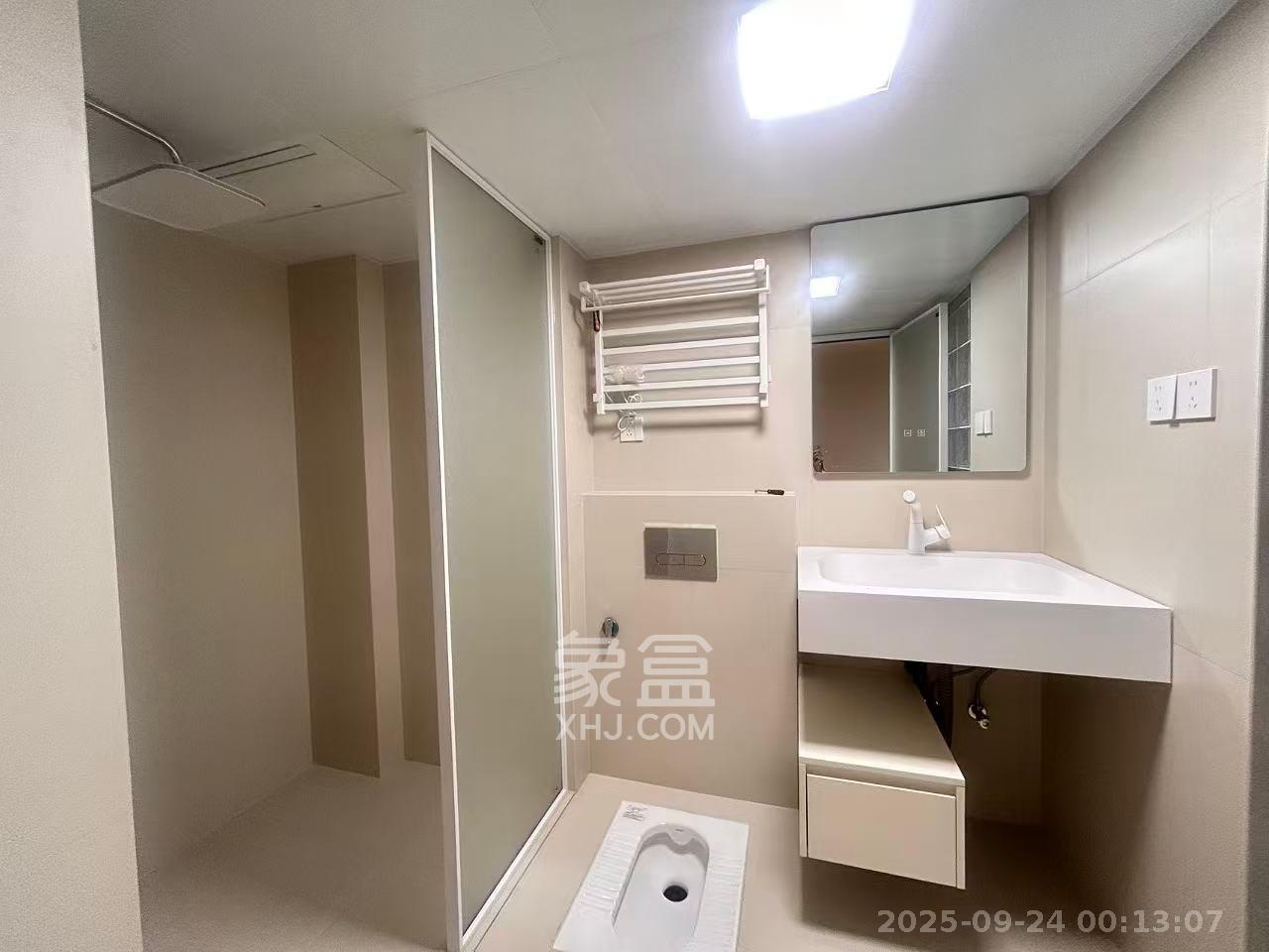 复地滨江金融中心  1室1厅1卫    2400.0元/月室内图