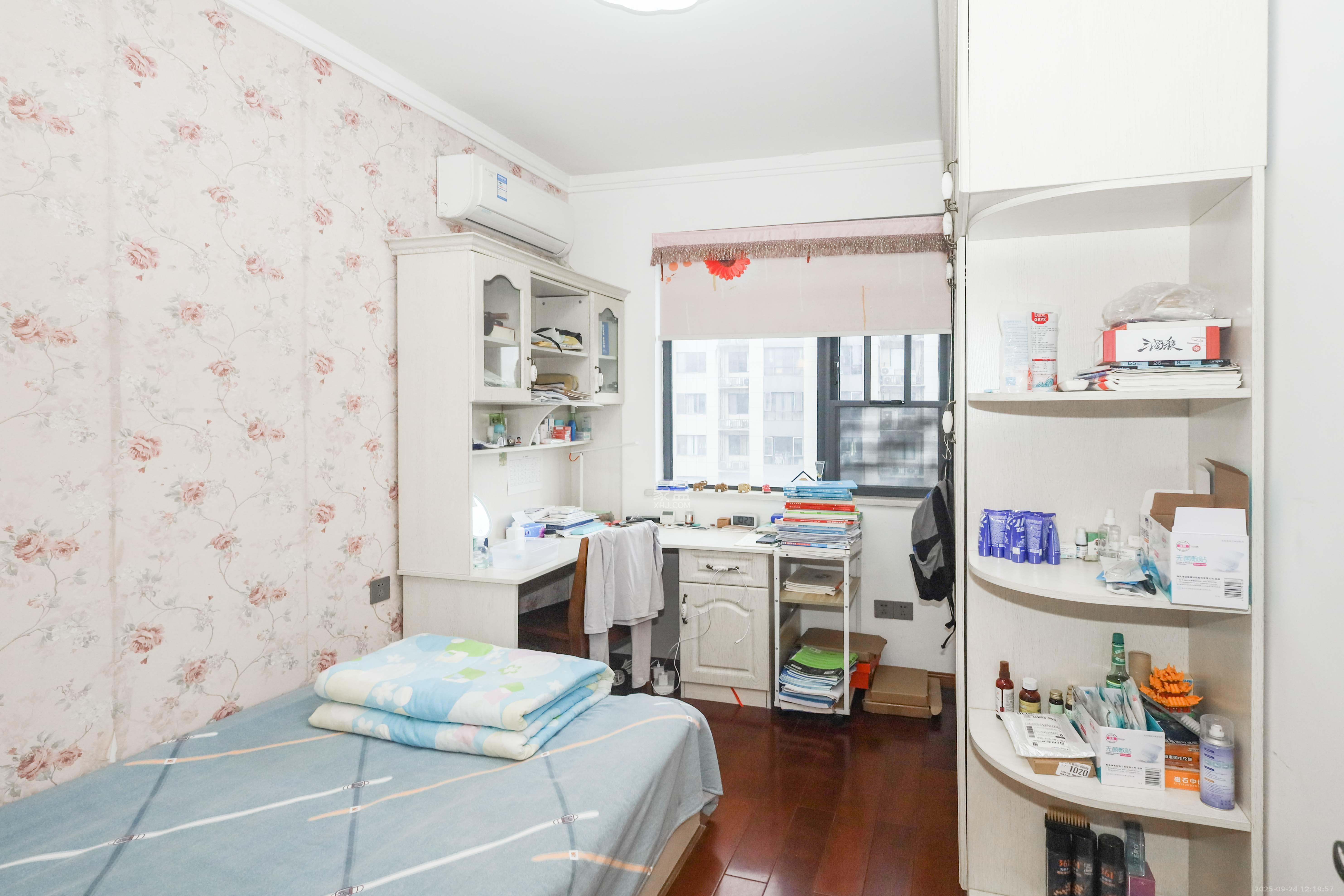 中国铁建梅溪青秀一期 3室2厅1卫 106.0万 中国铁建梅溪青秀一期 3室2厅1卫 106.0万卧室