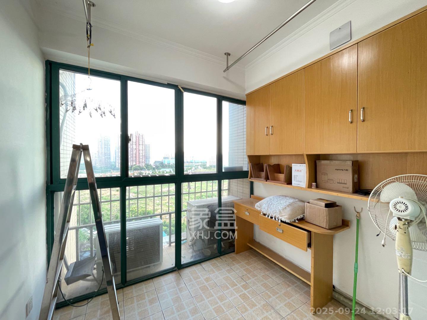 绿洲花园 3室2厅1卫 2200.0元/月 绿洲花园 3室2厅1卫 2200.0元/月室内图