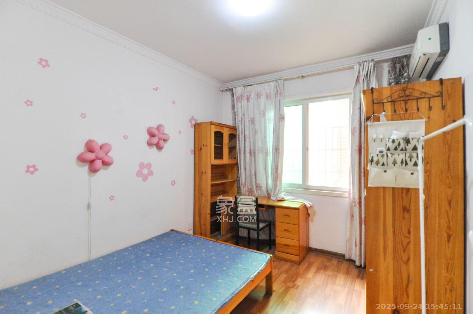 麓谷加州阳光 1室2厅2卫 2400.0元/月 麓谷加州阳光 1室2厅2卫 2400.0元/月室内图