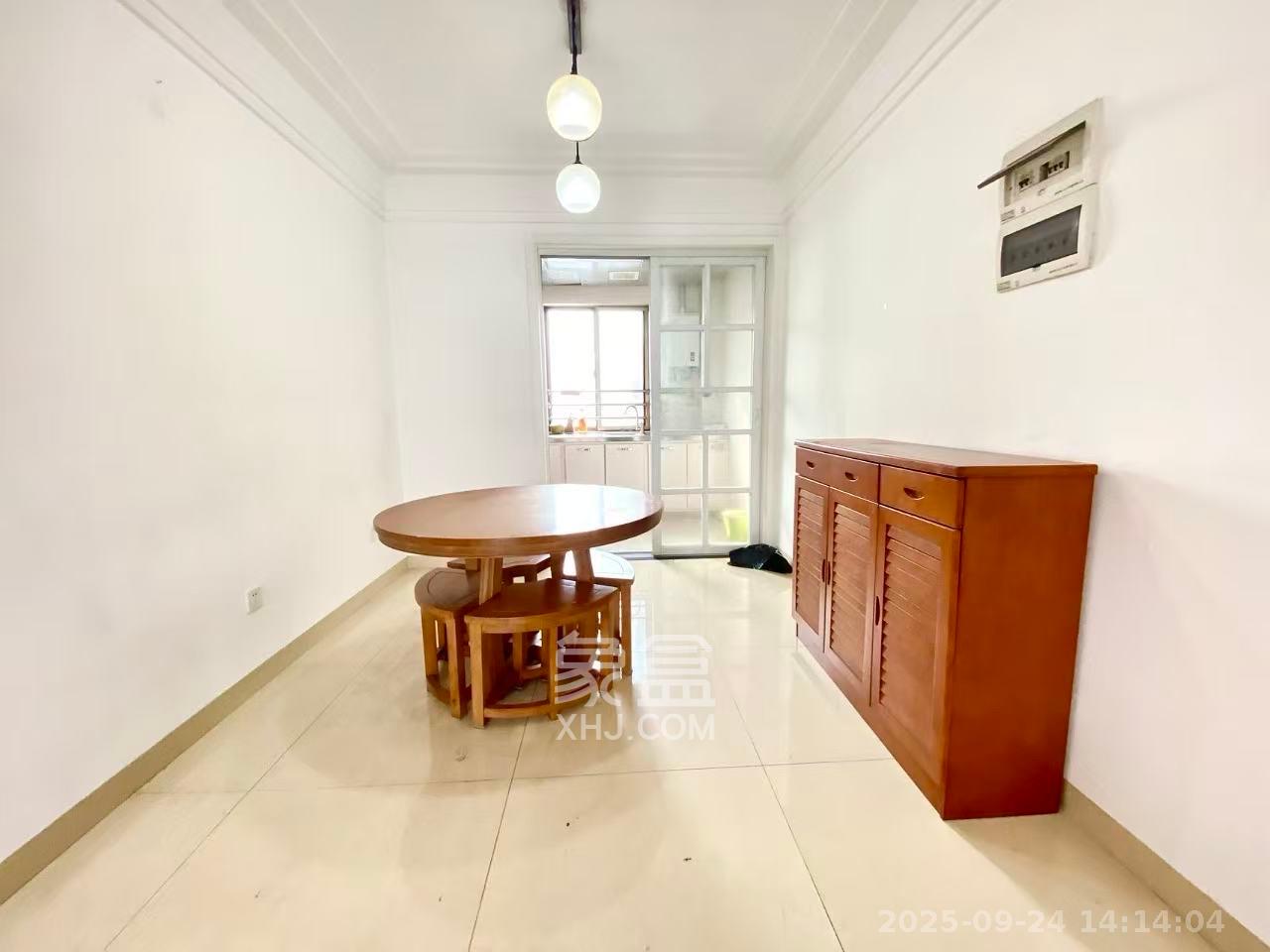 四方水岸(世方水岸) 3室2厅2卫 2500.0元/月 四方水岸(世方水岸) 3室2厅2卫 2500.0元/月室内图