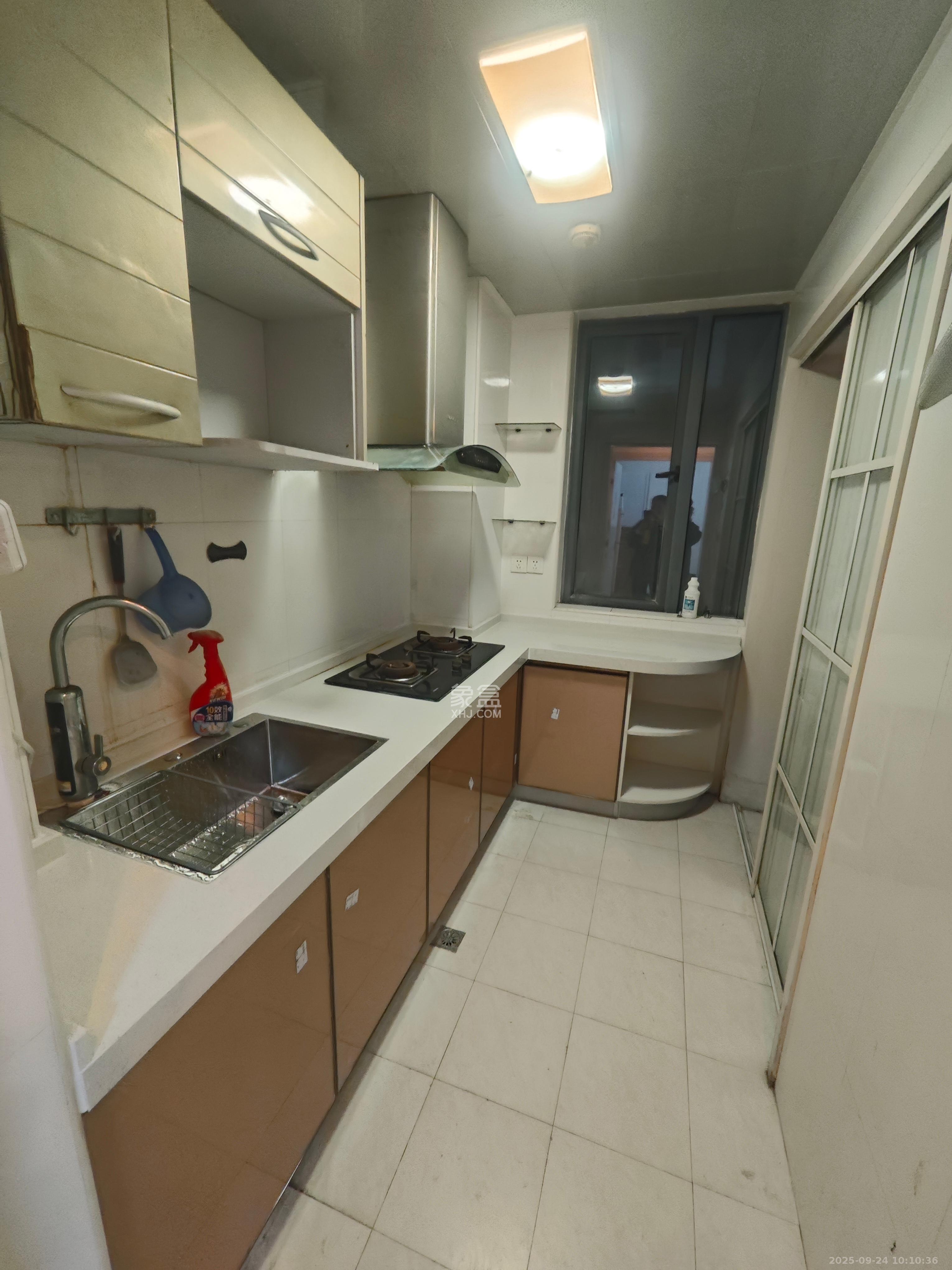 湘域中央 2室1厅1卫 3100.0元/月 湘域中央 2室1厅1卫 3100.0元/月室内图