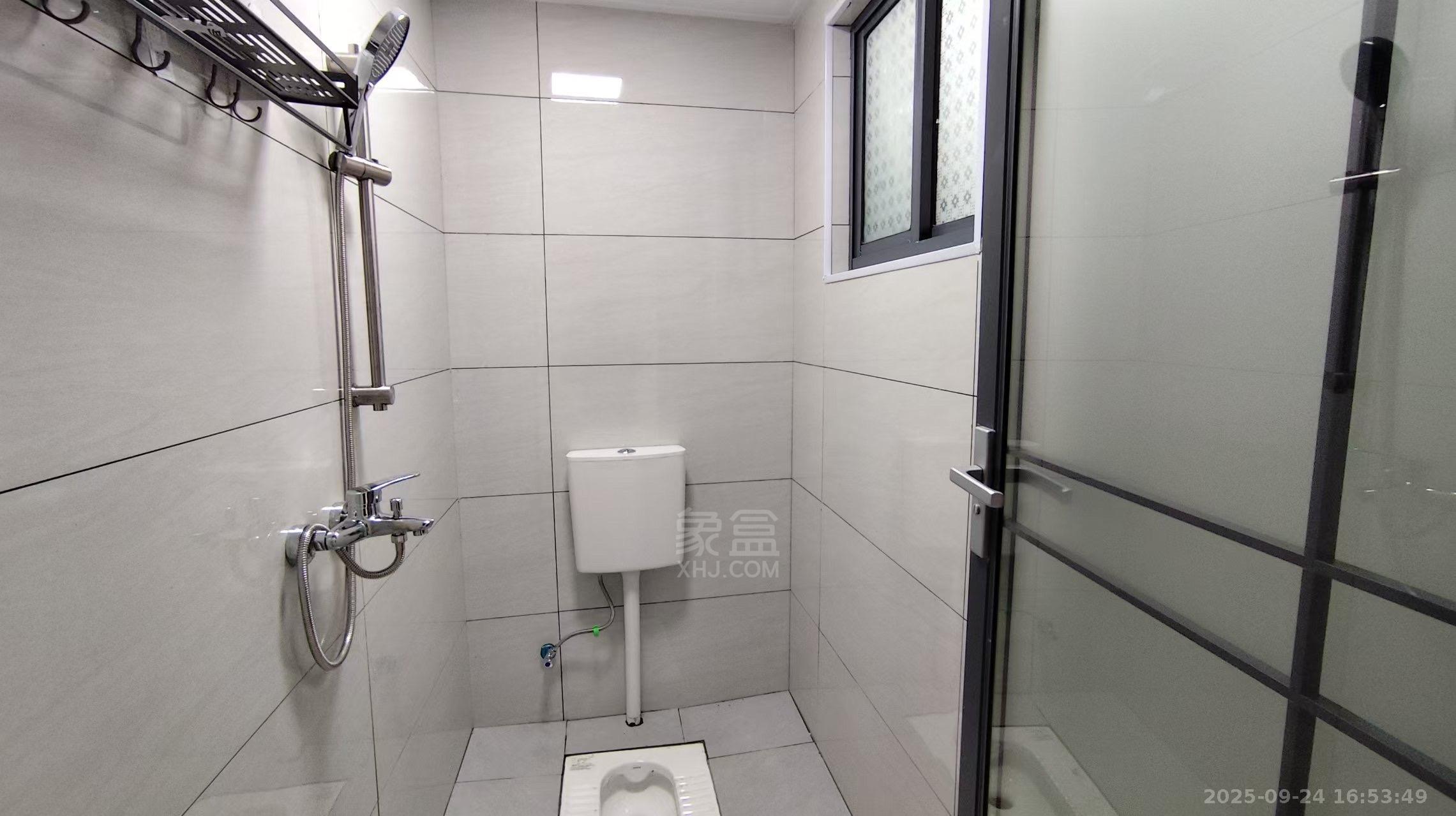 富华商业广场 1室0厅0卫 900.0元/月 富华商业广场 1室0厅0卫 900.0元/月室内图