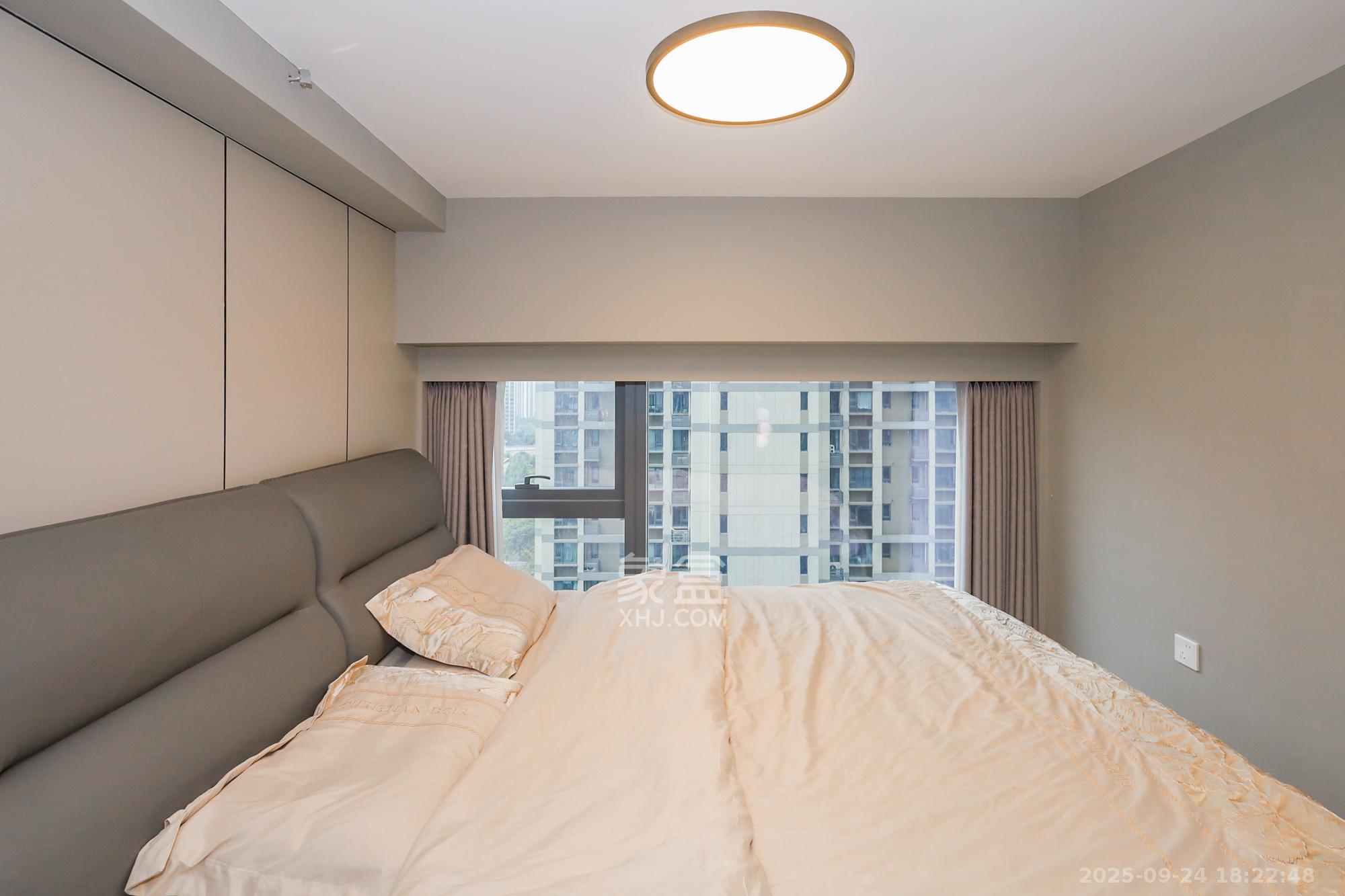 卓越中寰 2室1厅1卫 62.0万 卓越中寰 2室1厅1卫 62.0万卧室