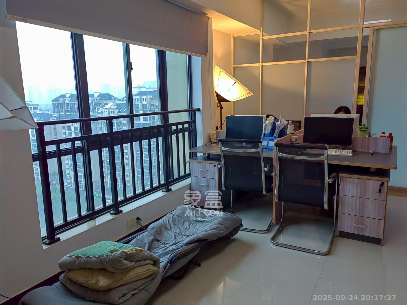 天骄福邸  1室1厅1卫    2000.0元/月室内图