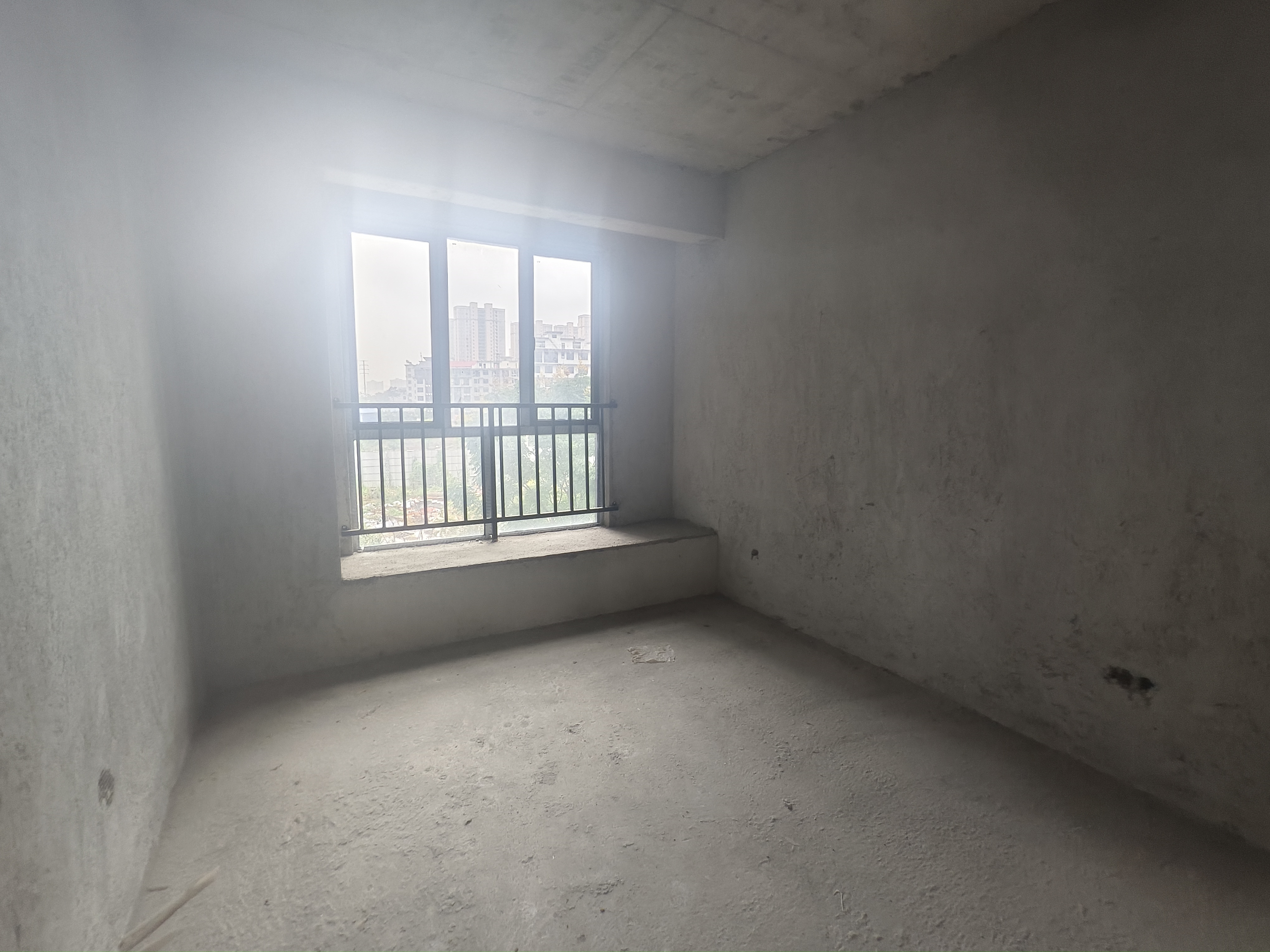 翔宇尚书苑 4室2厅2卫 76.8万 翔宇尚书苑 4室2厅2卫 76.8万客厅