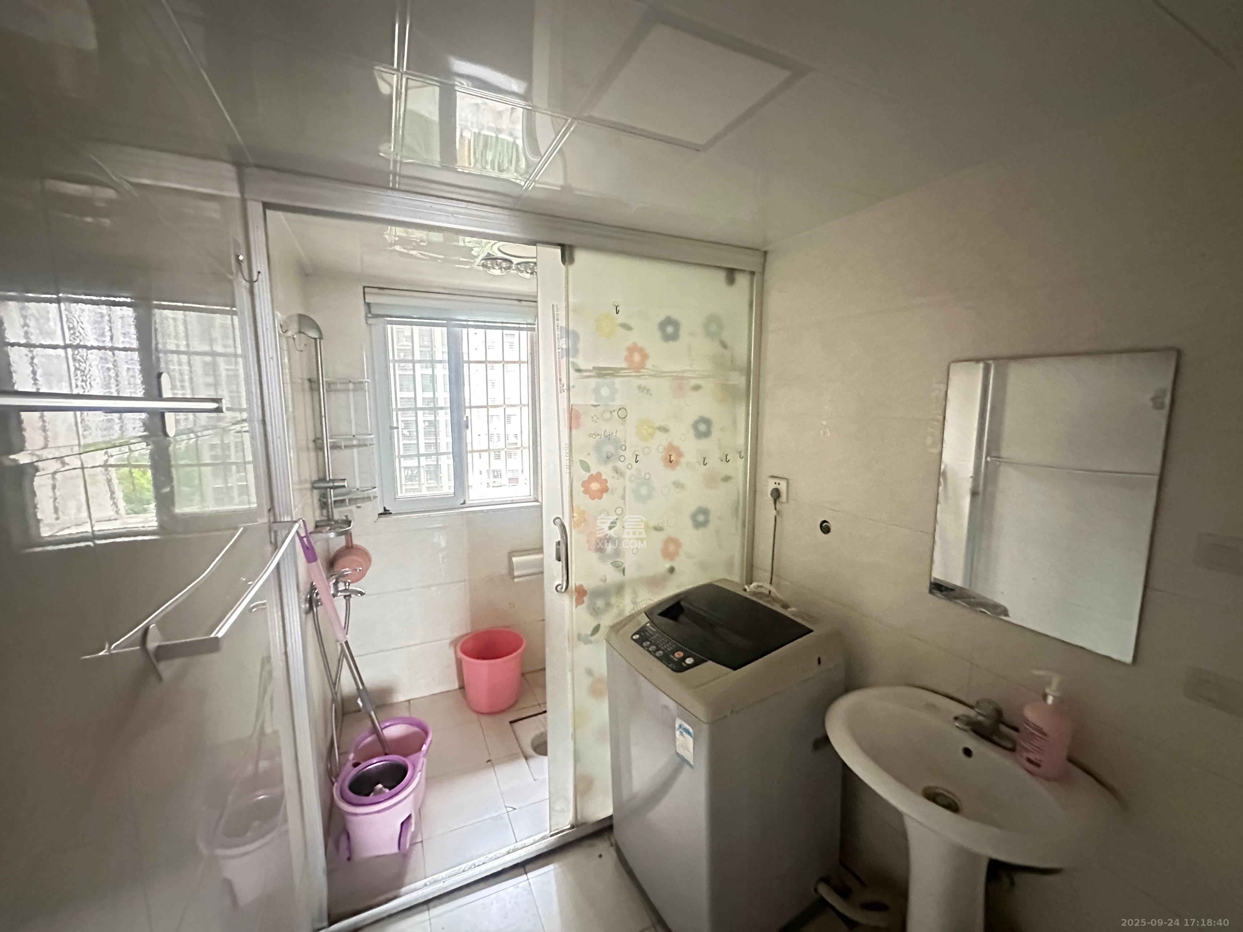 嘉顺苑 3室1厅1卫 2400.0元/月 嘉顺苑 3室1厅1卫 2400.0元/月室内图