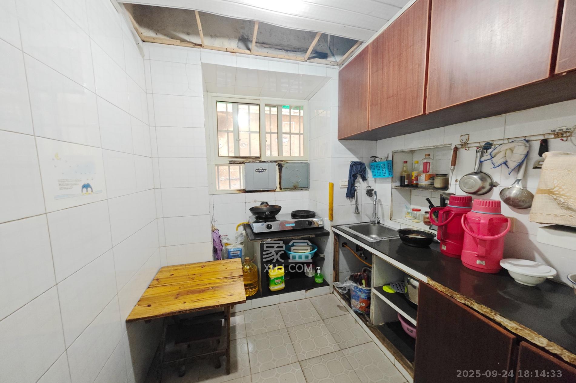 玻纤宿舍 1室1厅1卫 37.5万 玻纤宿舍 1室1厅1卫 37.5万厨房