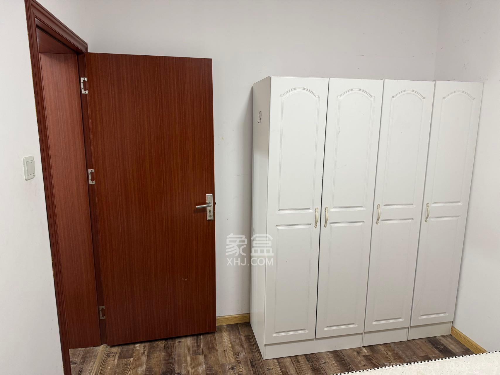 海林馨香雅苑 2室1厅1卫 2200.0元/月 海林馨香雅苑 2室1厅1卫 2200.0元/月室内图