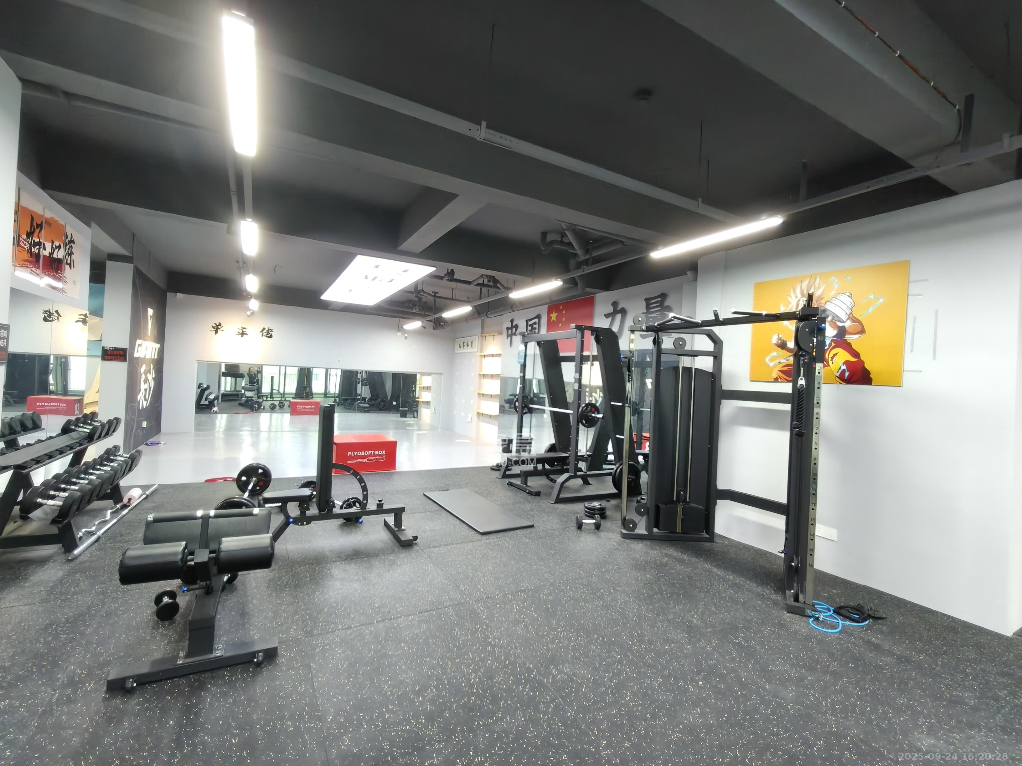 海伦春天   391.0㎡      9000.0元/月室内图