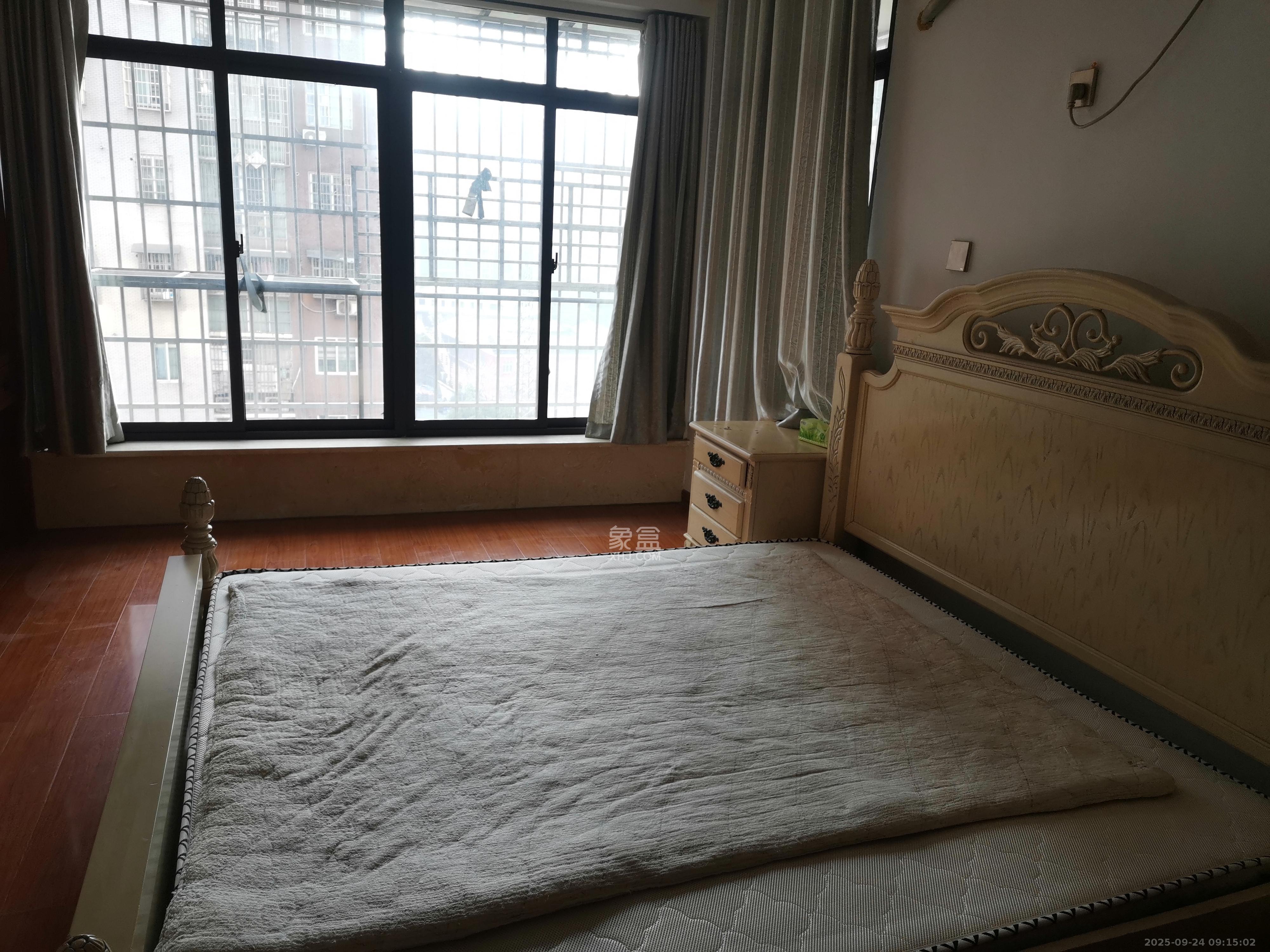 天凯东苑 2室2厅1卫 1750.0元/月 天凯东苑 2室2厅1卫 1750.0元/月室内图