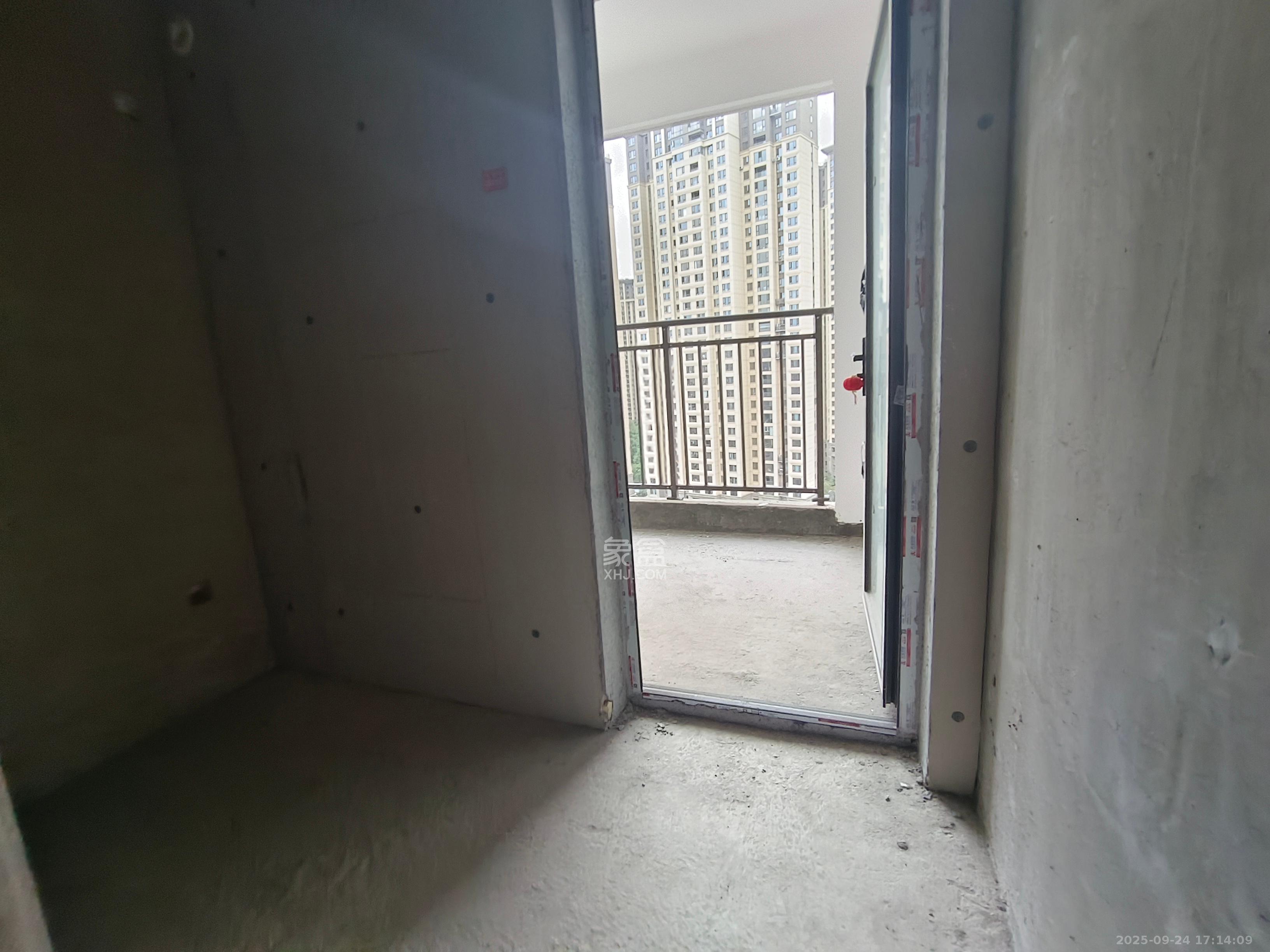 润和翰文府  4室2厅1卫    1200.0元/月室内图