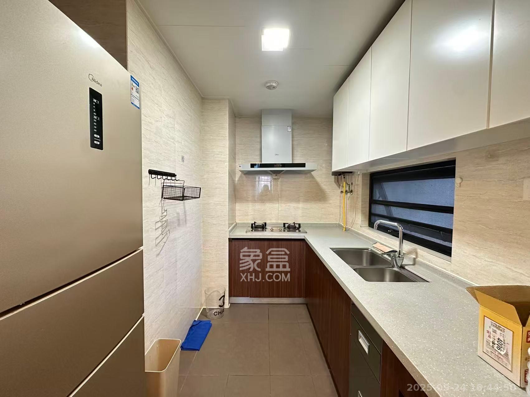 万科里金域国际  3室2厅2卫    4000.0元/月室内图