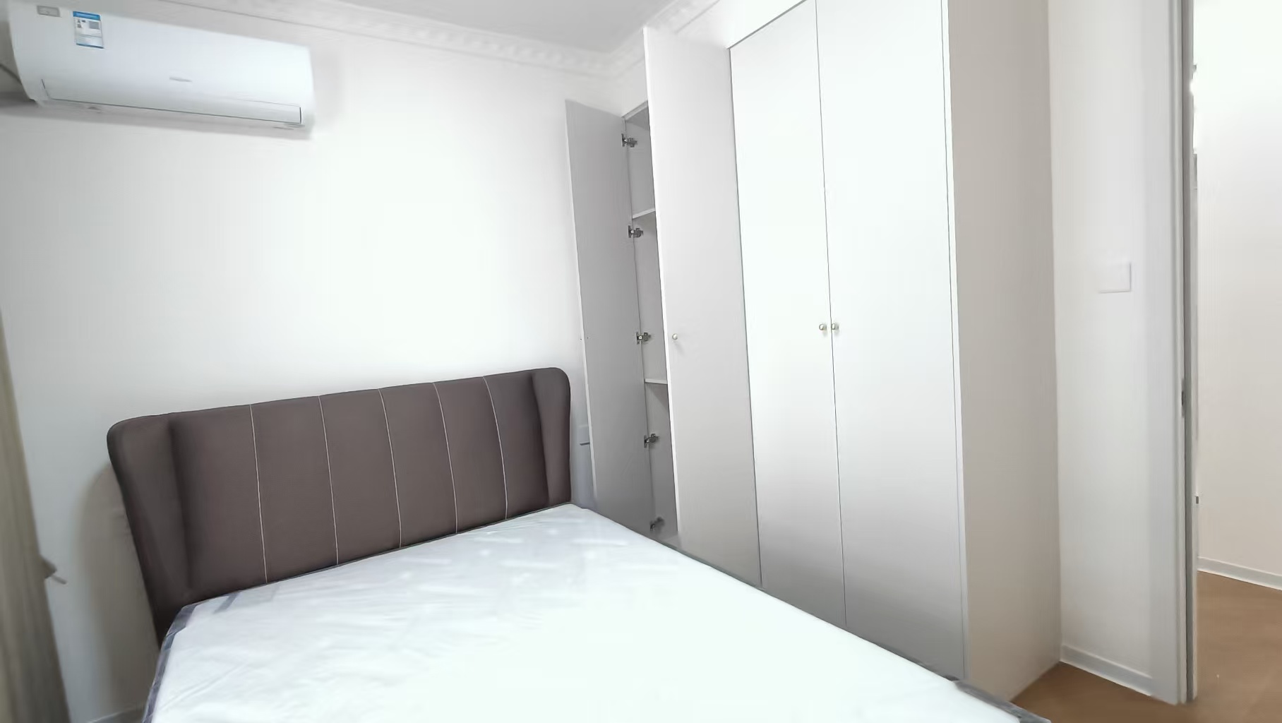 机器人欢乐城 3室2厅2卫 2500.0元/月 机器人欢乐城 3室2厅2卫 2500.0元/月室内图