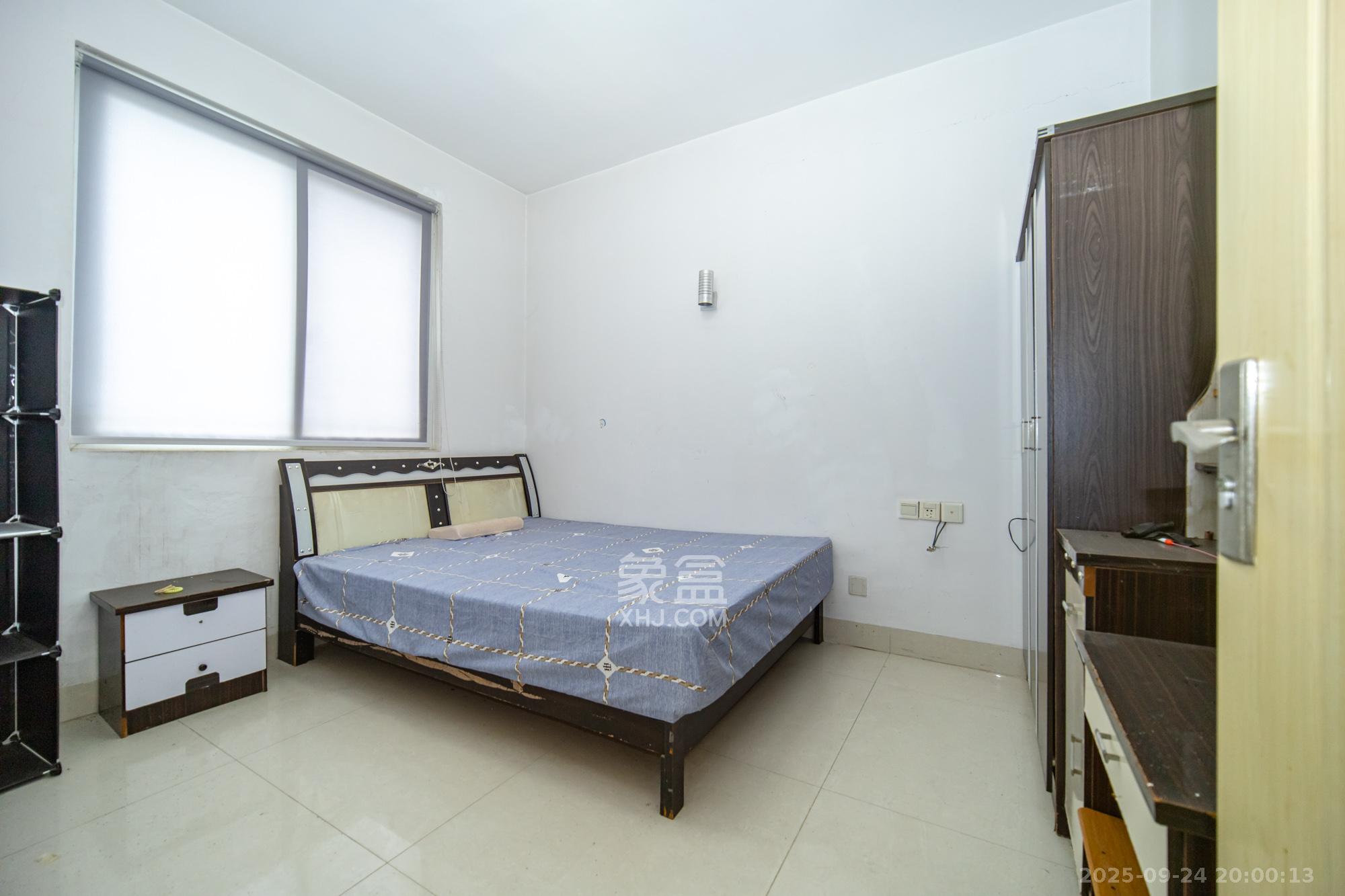 香槟小镇(香槟花苑) 3室2厅1卫 46.0万 香槟小镇(香槟花苑) 3室2厅1卫 46.0万卧室