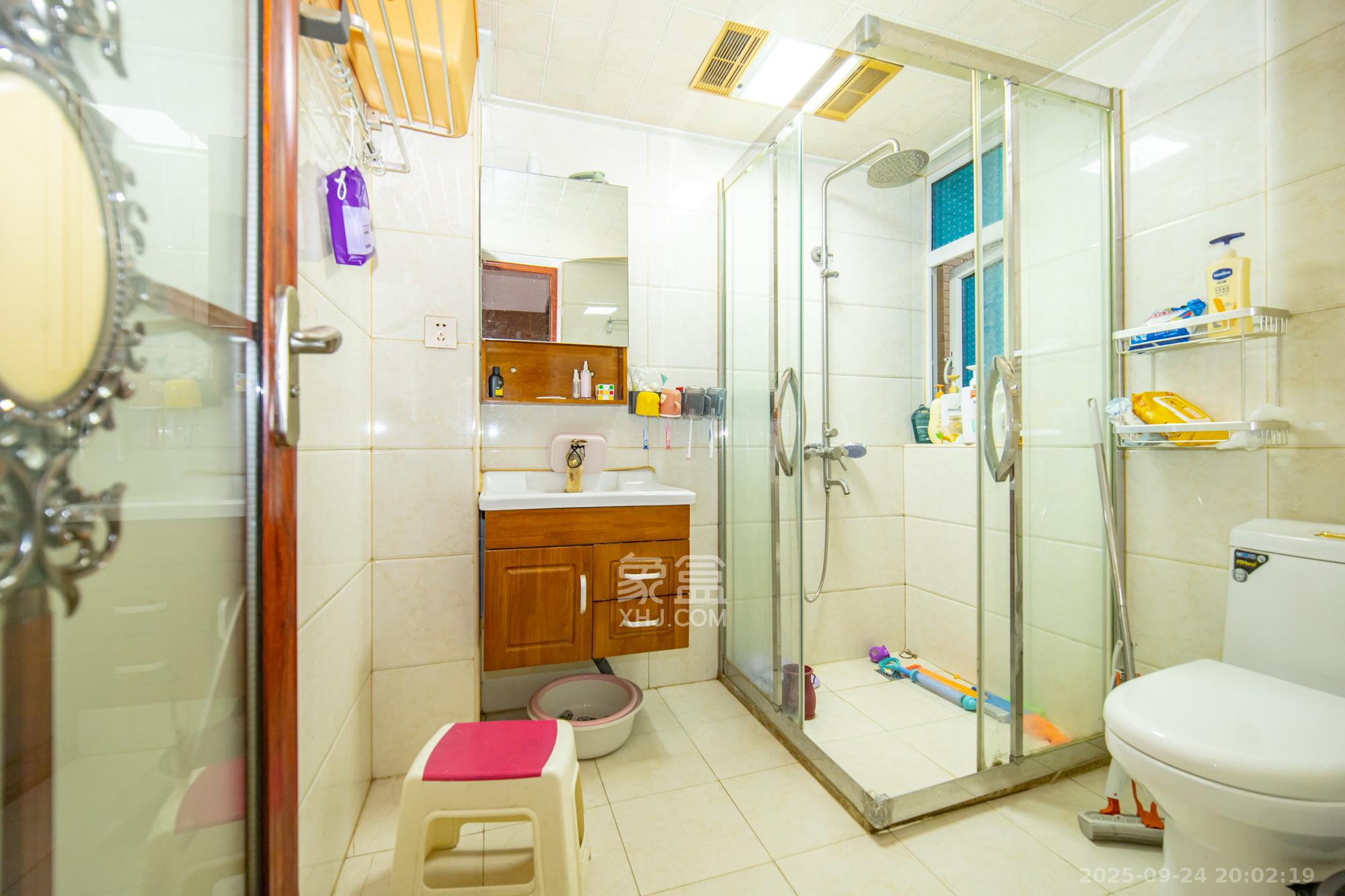 时代星空 3室2厅2卫 81.0万 时代星空 3室2厅2卫 81.0万卫生间