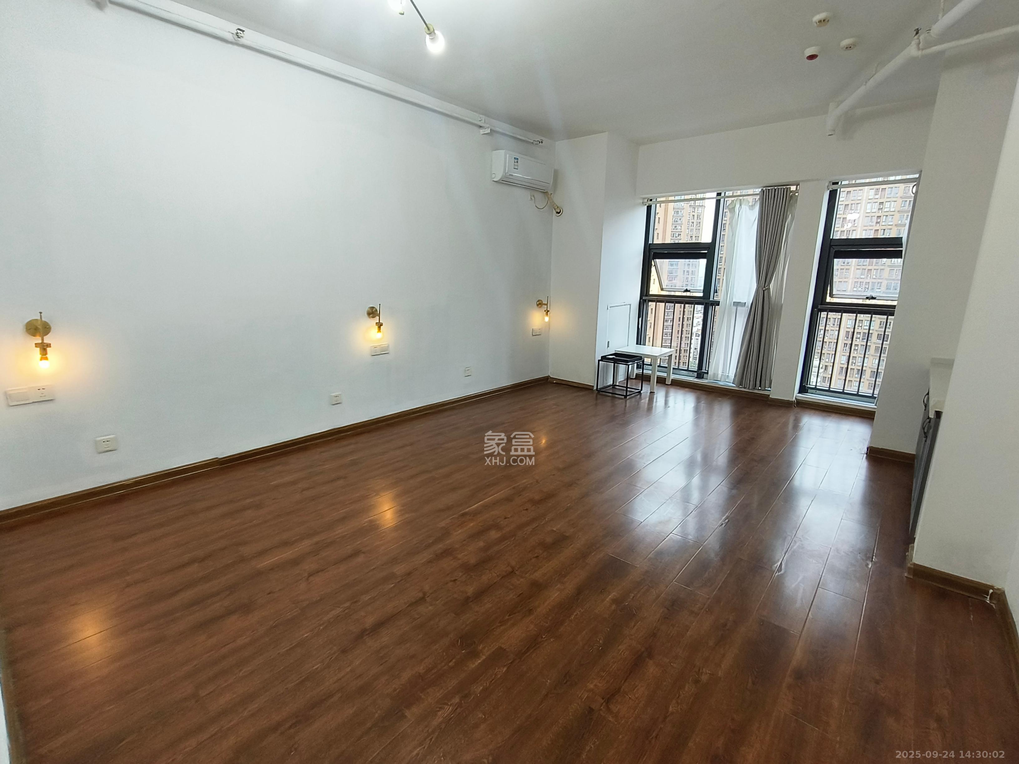 第六都(陆都小区) 1室1厅1卫 1700.0元/月 第六都(陆都小区) 1室1厅1卫 1700.0元/月室内图