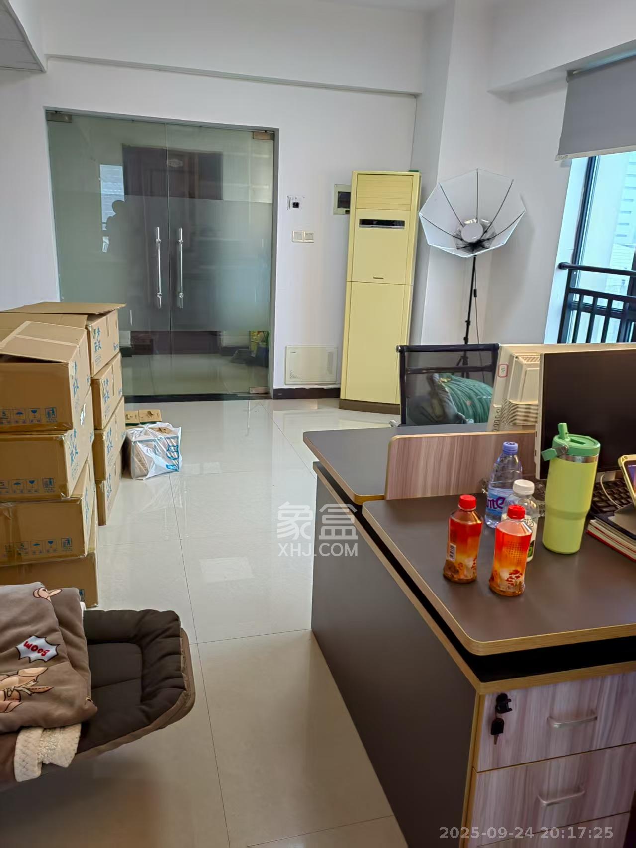 天骄福邸 1室1厅1卫 2000.0元/月 天骄福邸 1室1厅1卫 2000.0元/月室内图