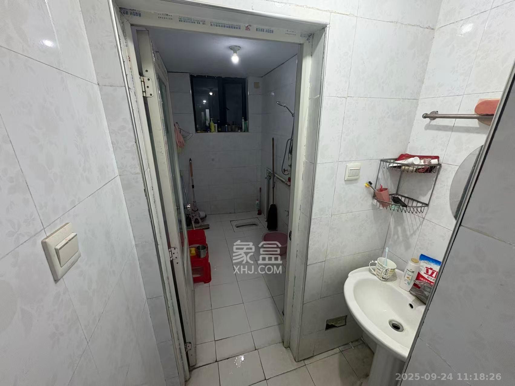 湘诚嘉园  2室2厅2卫    1950.0元/月室内图