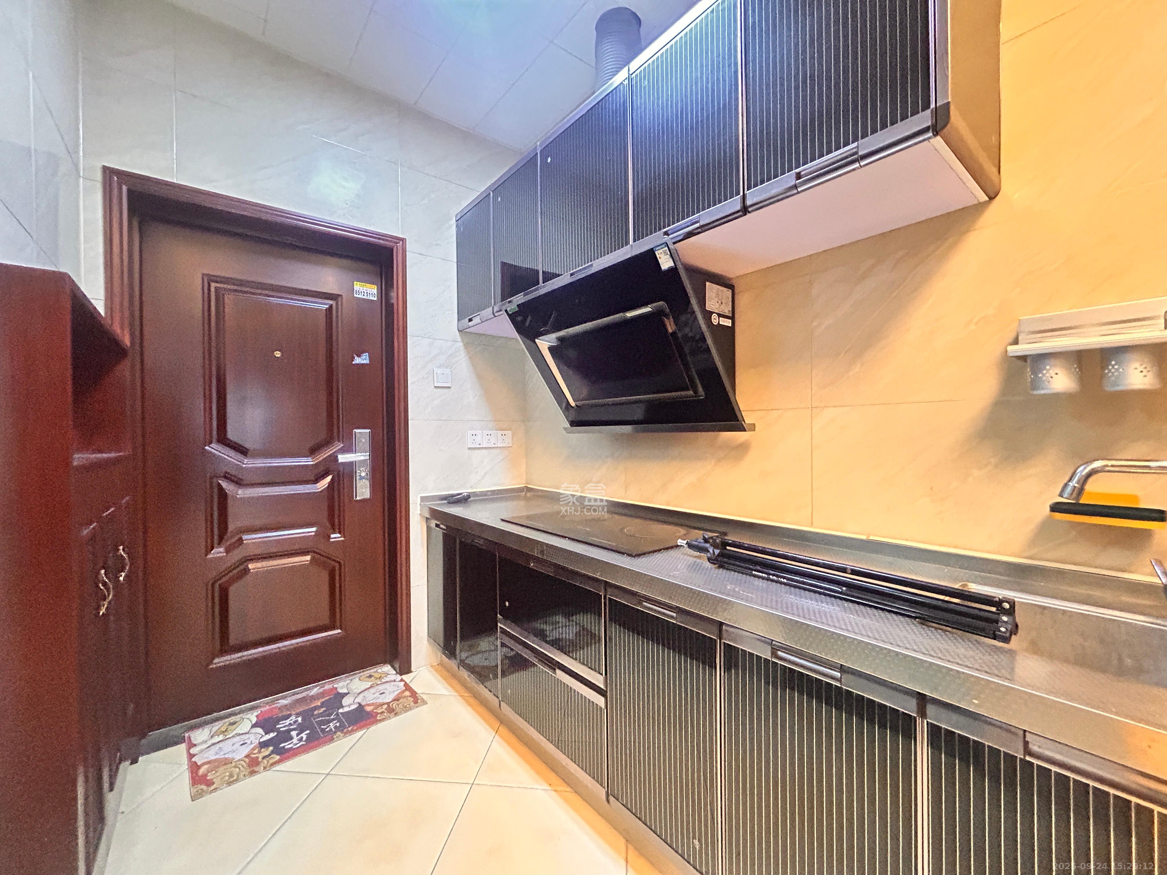 荣悦台 1室1厅1卫 2200.0元/月 荣悦台 1室1厅1卫 2200.0元/月室内图