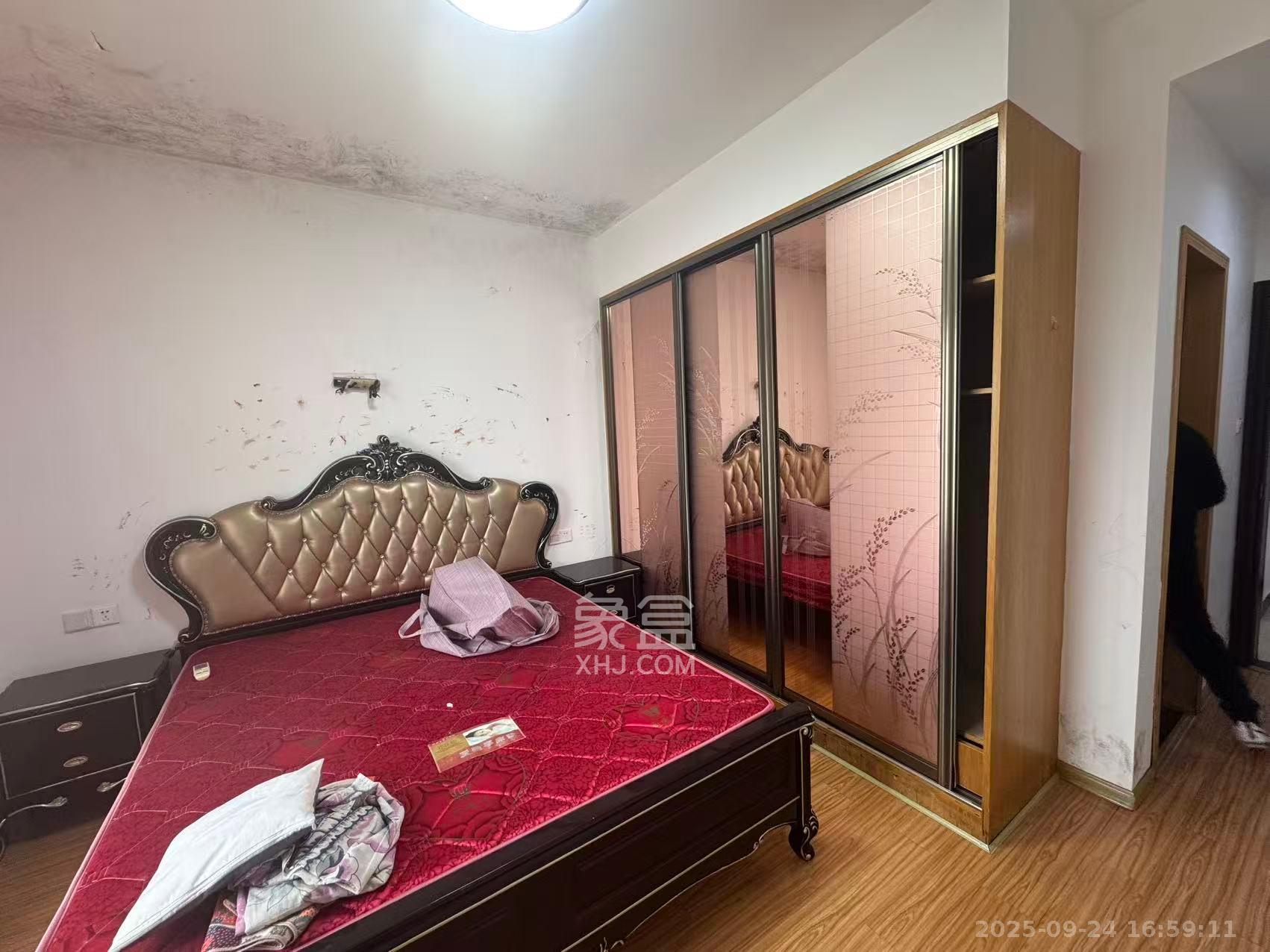 中房F联邦  3室2厅2卫    1900.0元/月室内图