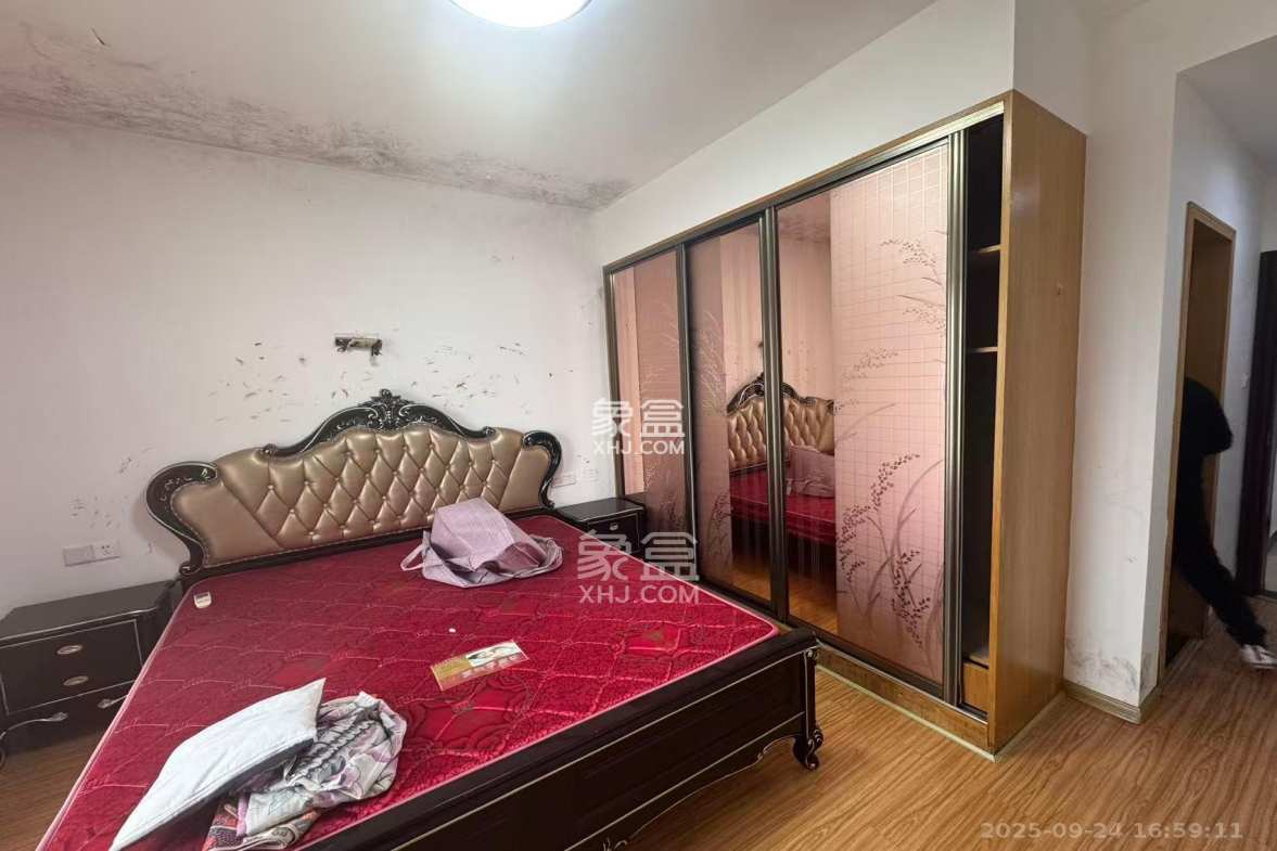 中房F联邦 3室2厅2卫 1900.0元/月 中房F联邦 3室2厅2卫 1900.0元/月室内图