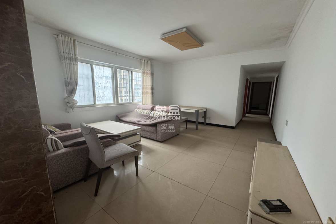 锦璨家园 3室2厅2卫 1800.0元/月 锦璨家园 3室2厅2卫 1800.0元/月室内图