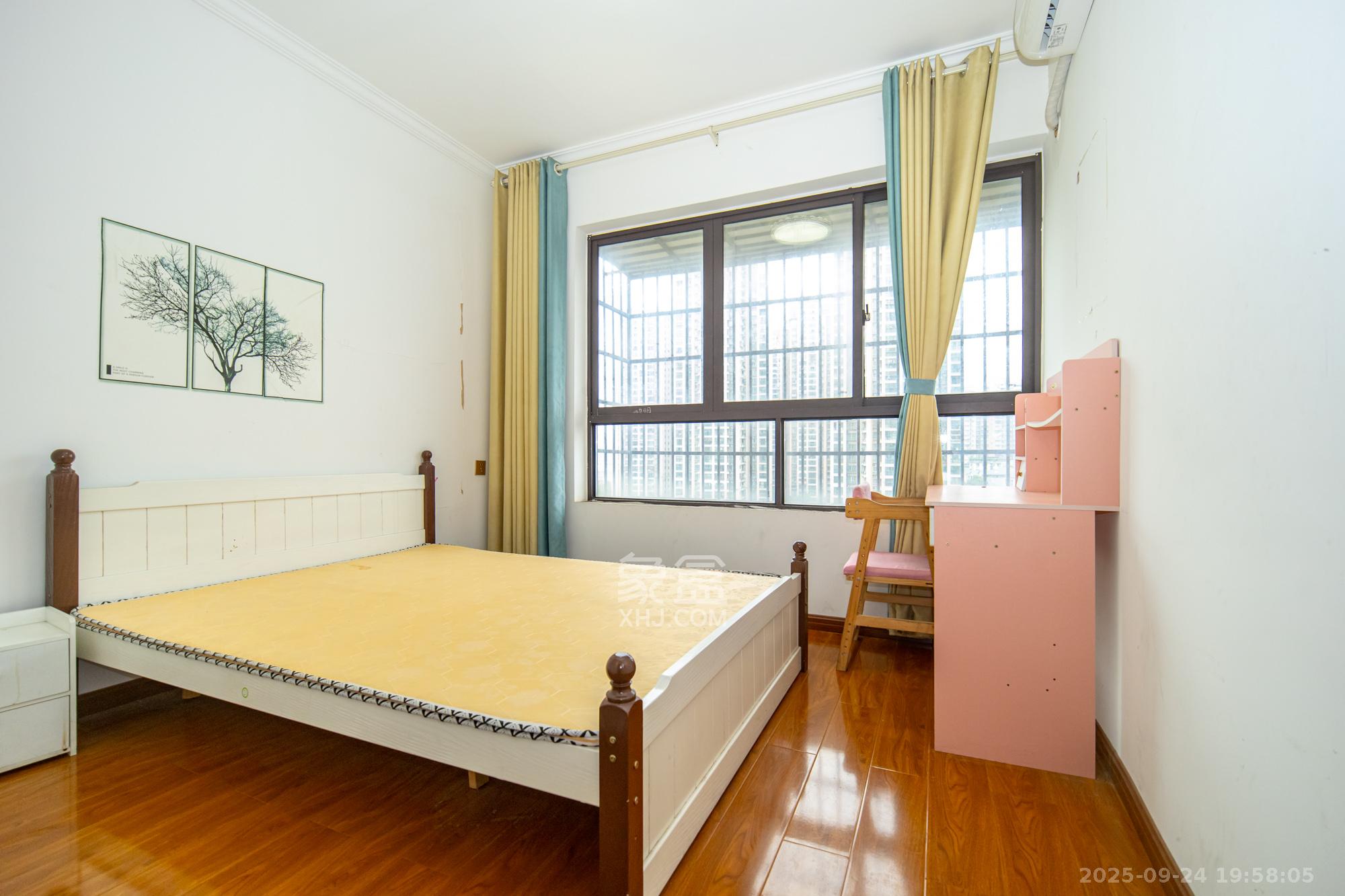 金科时代中心 3室2厅2卫 84.99万 金科时代中心 3室2厅2卫 84.99万卧室