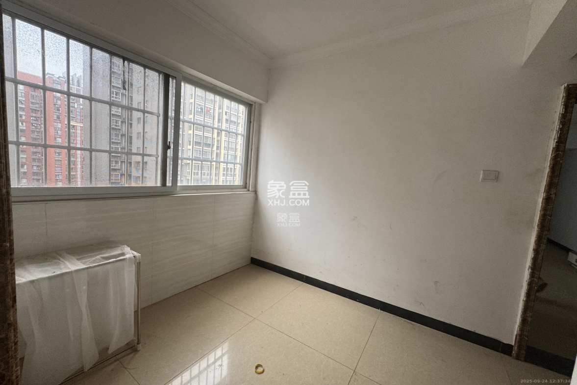 锦璨家园 3室2厅2卫 1800.0元/月 锦璨家园 3室2厅2卫 1800.0元/月室内图