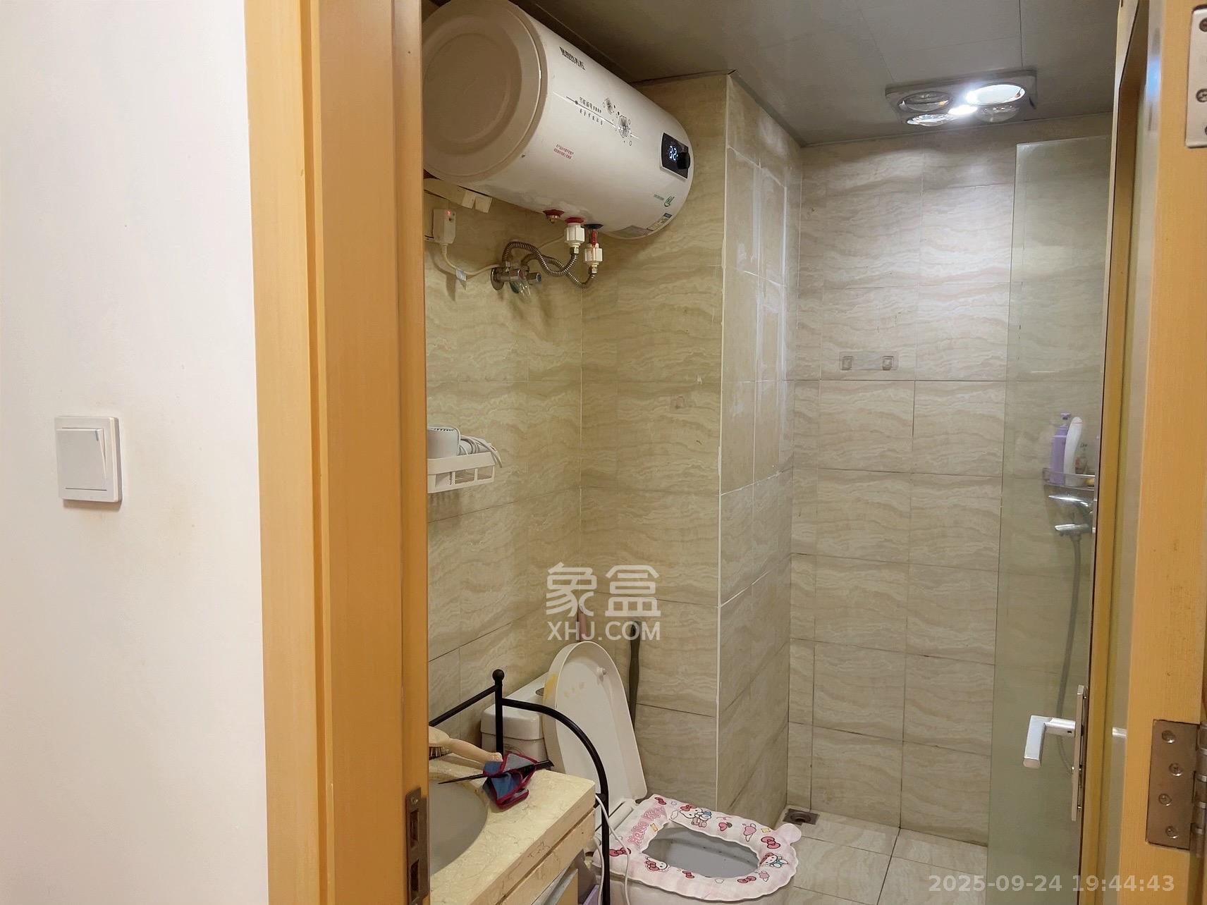 北辰三角洲E3区 1室1厅1卫 2100.0元/月 北辰三角洲E3区 1室1厅1卫 2100.0元/月室内图