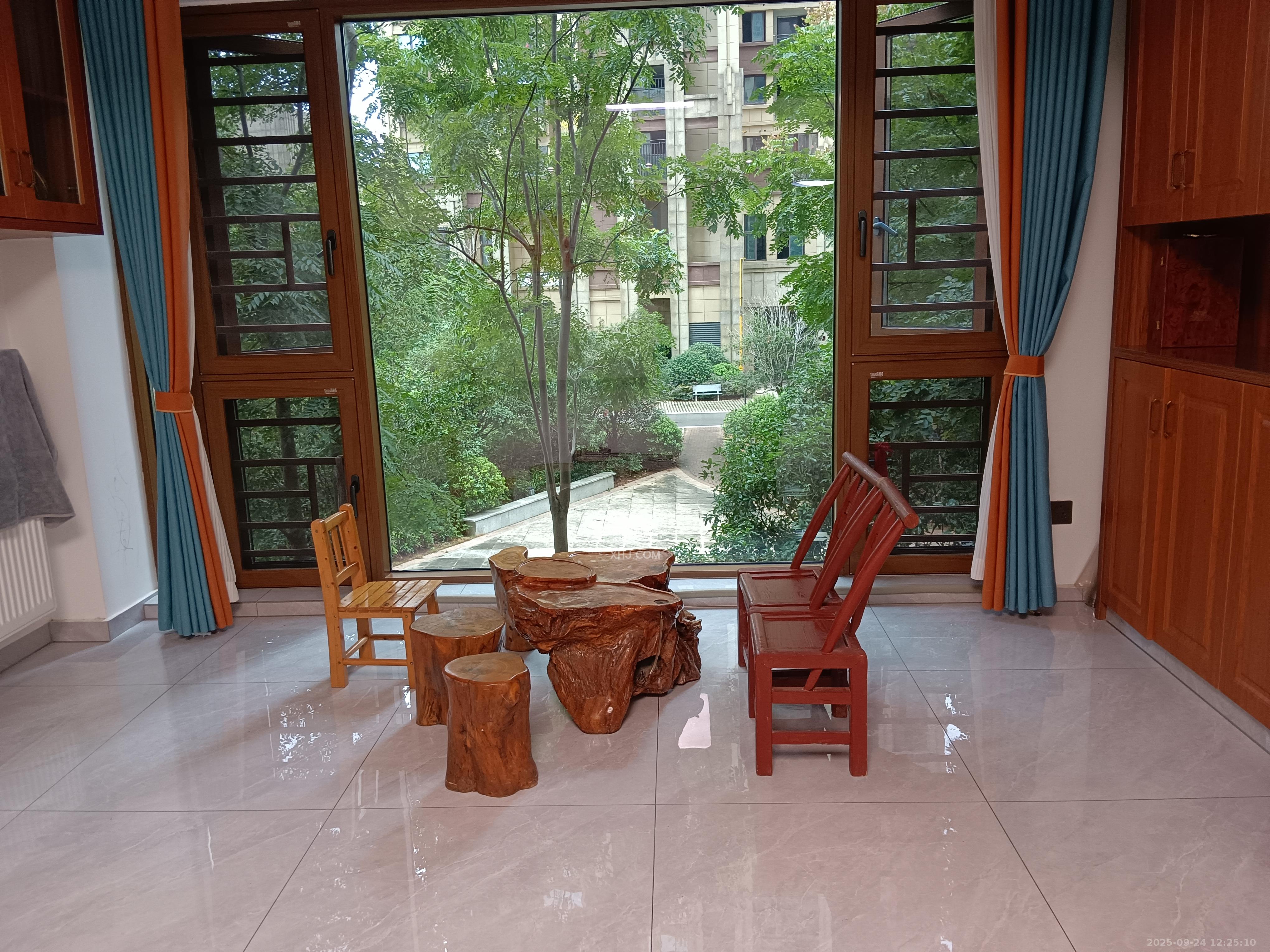 东方美地  4室2厅2卫    4000.0元/月室内图