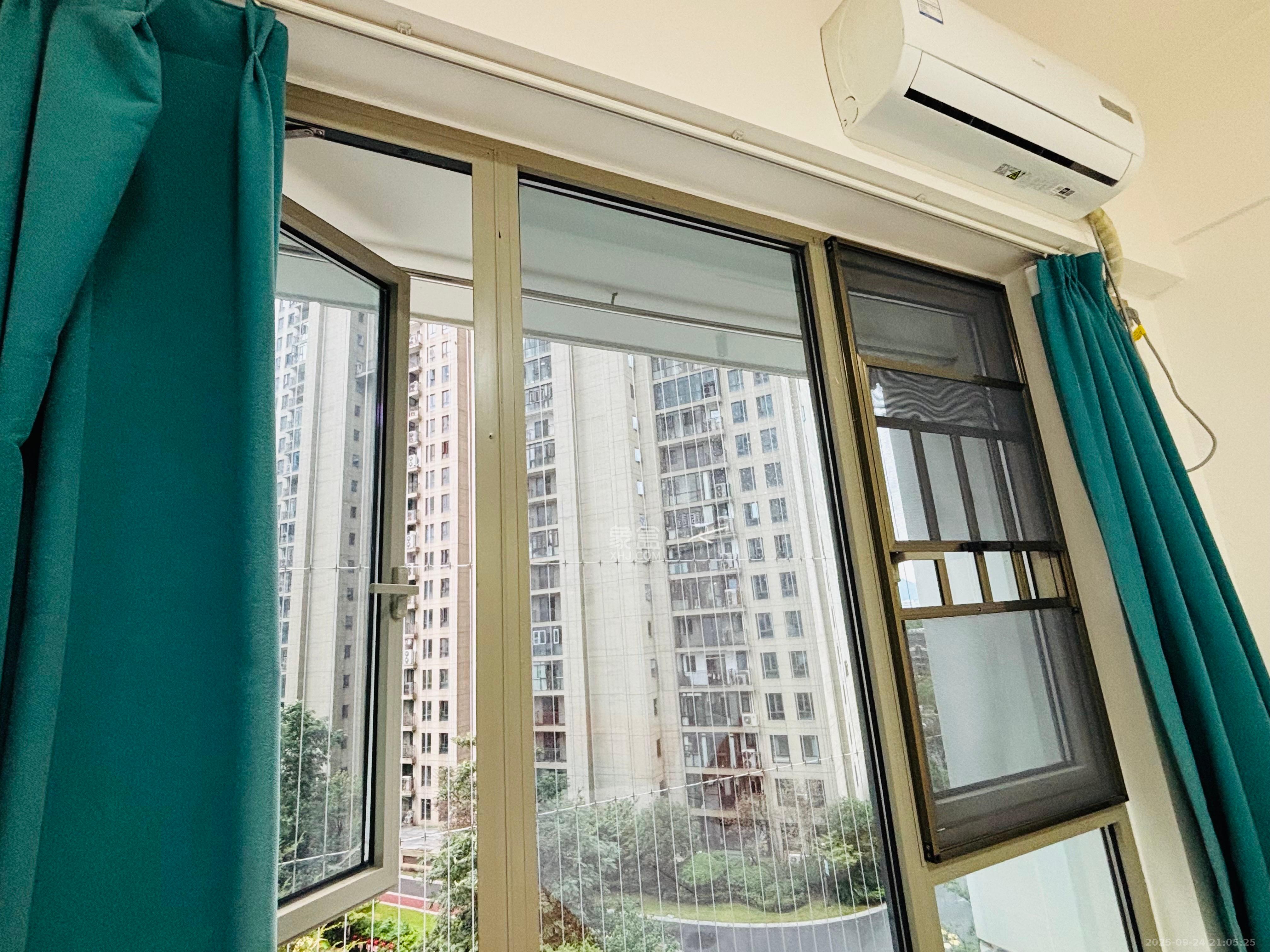 梅溪湖金茂湾 1室1厅1卫 1600.0元/月 梅溪湖金茂湾 1室1厅1卫 1600.0元/月室内图