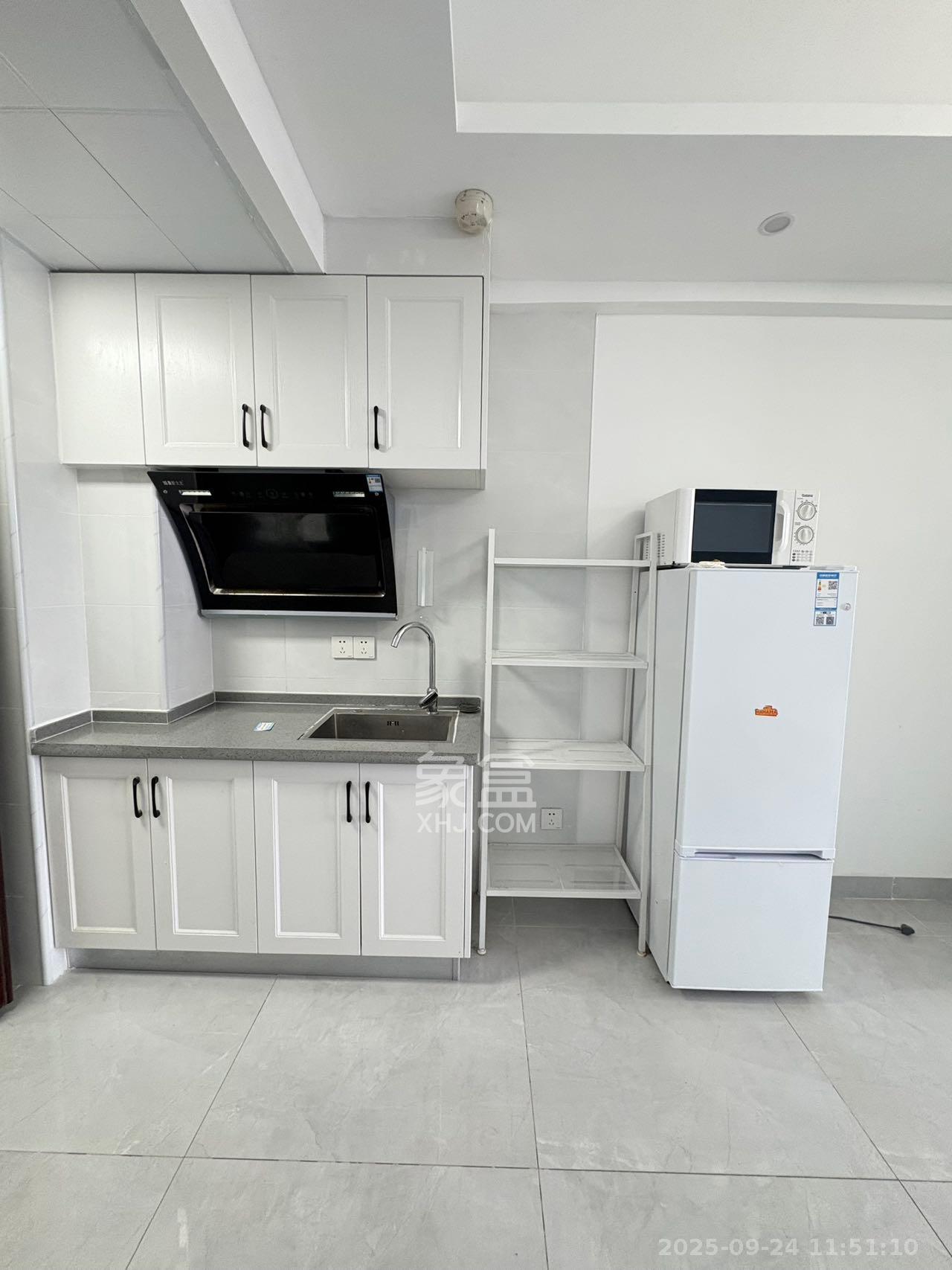 C-park天悦城(紫檀溪苑二期)  1室0厅1卫    1600.0元/月 C-park天悦城(紫檀溪苑二期)  1室0厅1卫    1600.0元/月室内图