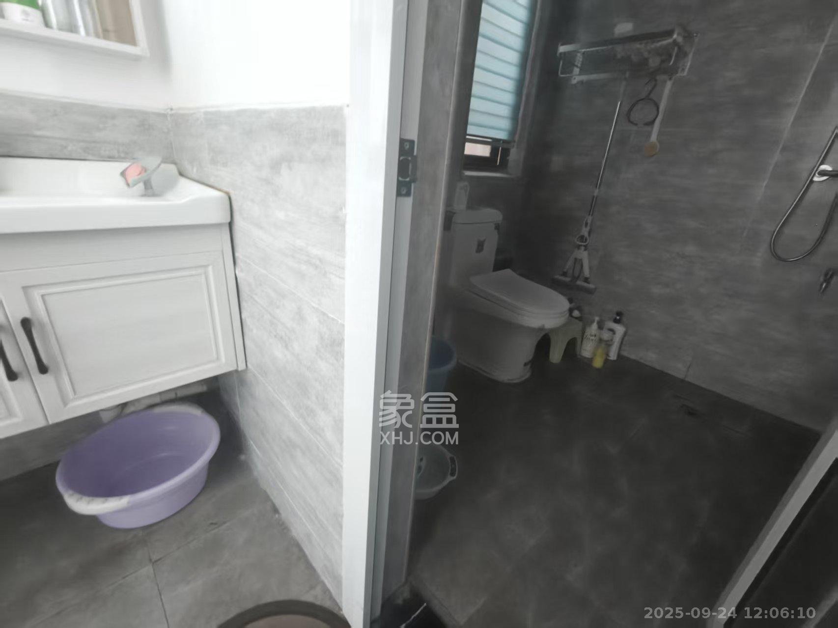 爵世名邸东湖(东湖壹号企业总部基地) 2室1厅1卫 2000.0元/月 爵世名邸东湖(东湖壹号企业总部基地) 2室1厅1卫 2000.0元/月室内图