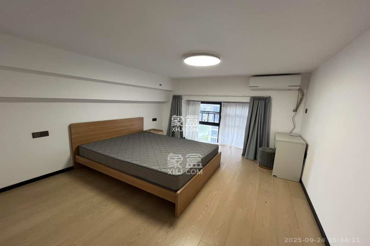 龙湖新壹城  1室0厅0卫    2000.0元/月 龙湖新壹城  1室0厅0卫    2000.0元/月室内图