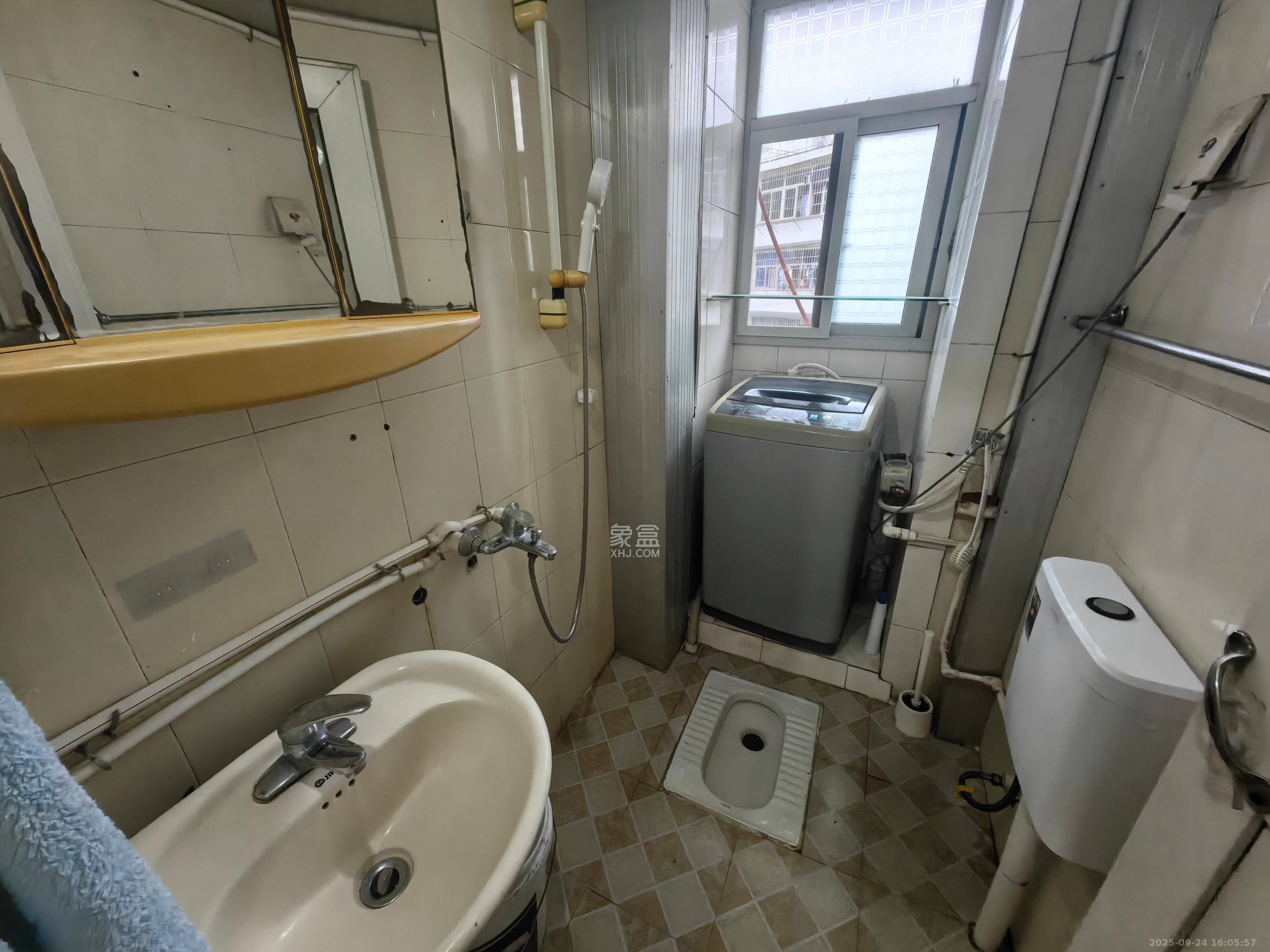 浏城桥竹园公寓 1室1厅1卫 1200.0元/月 浏城桥竹园公寓 1室1厅1卫 1200.0元/月室内图