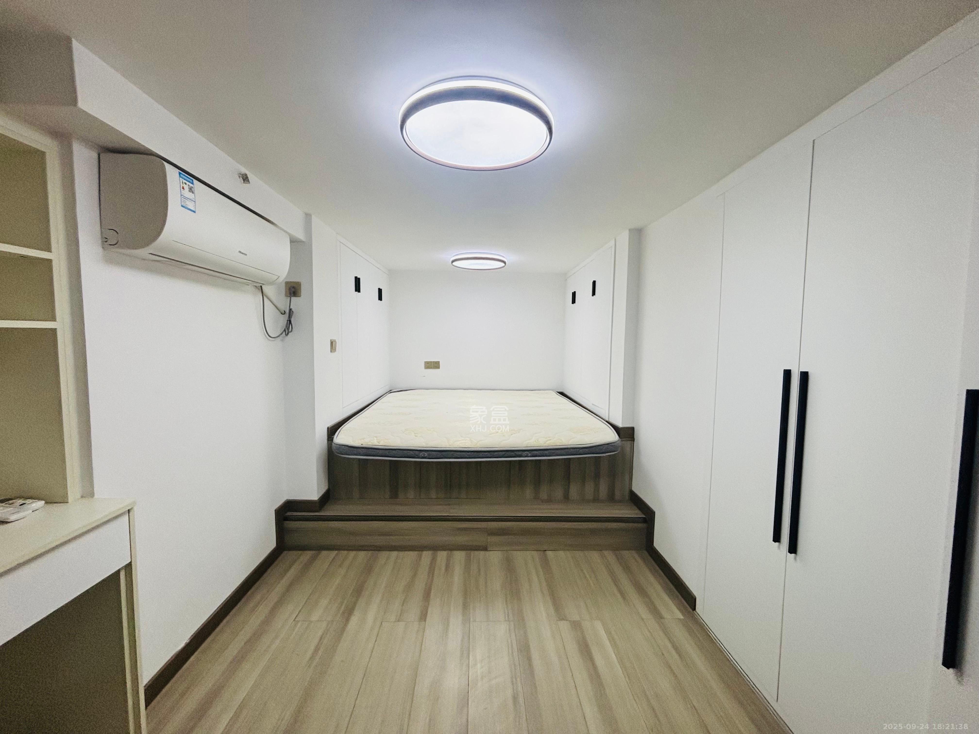 福晟翡翠湾  2室1厅1卫    1800.0元/月室内图