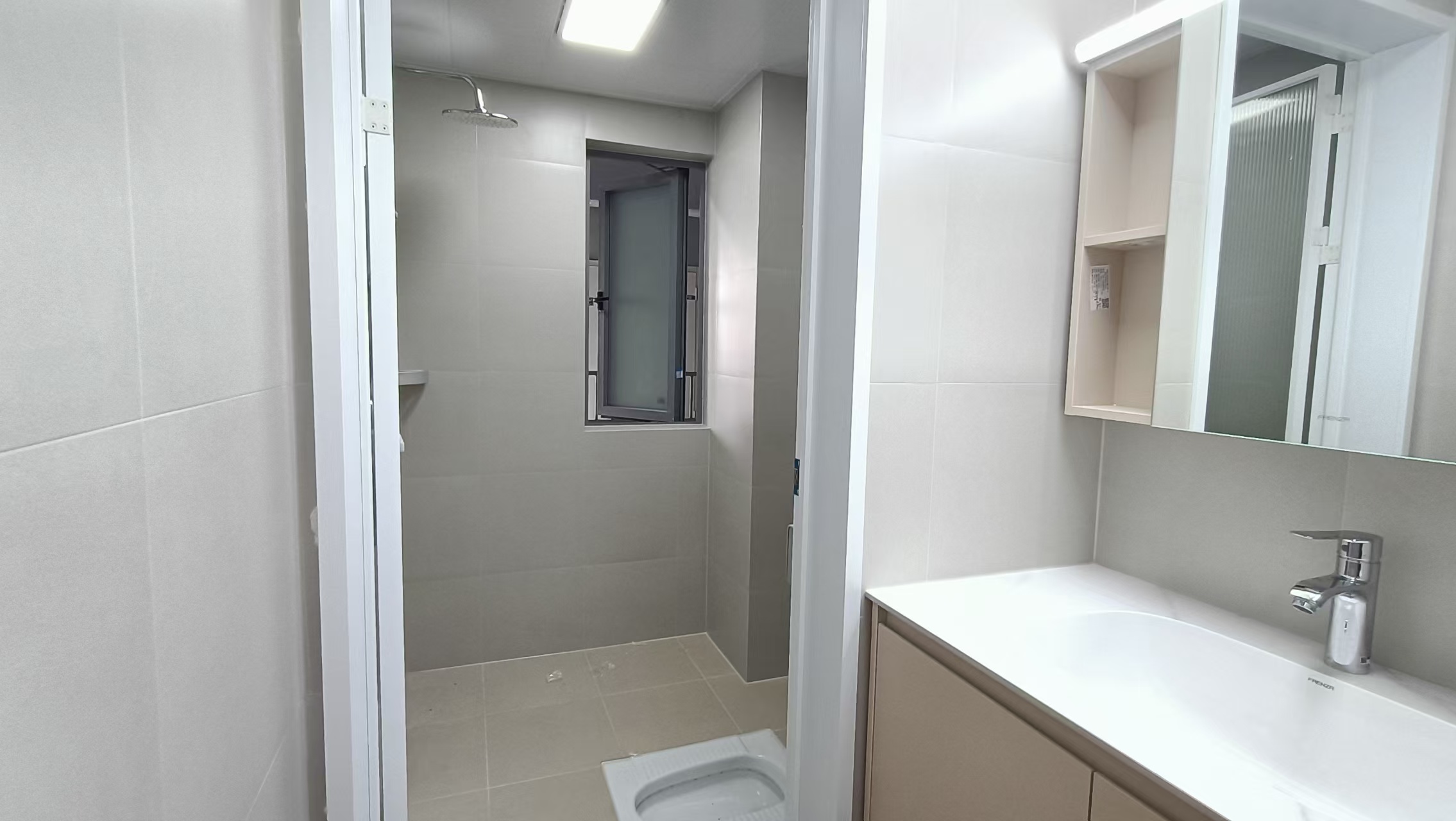 机器人欢乐城 3室2厅2卫 2500.0元/月 机器人欢乐城 3室2厅2卫 2500.0元/月室内图