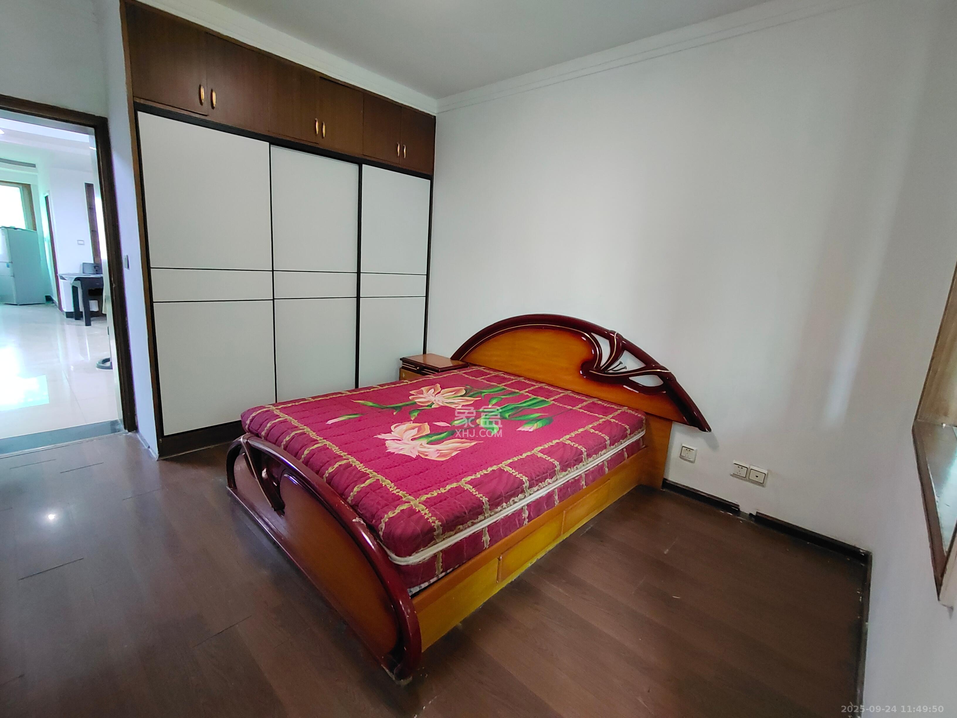 中南汽车世界 3室2厅1卫 1500.0元/月 中南汽车世界 3室2厅1卫 1500.0元/月室内图