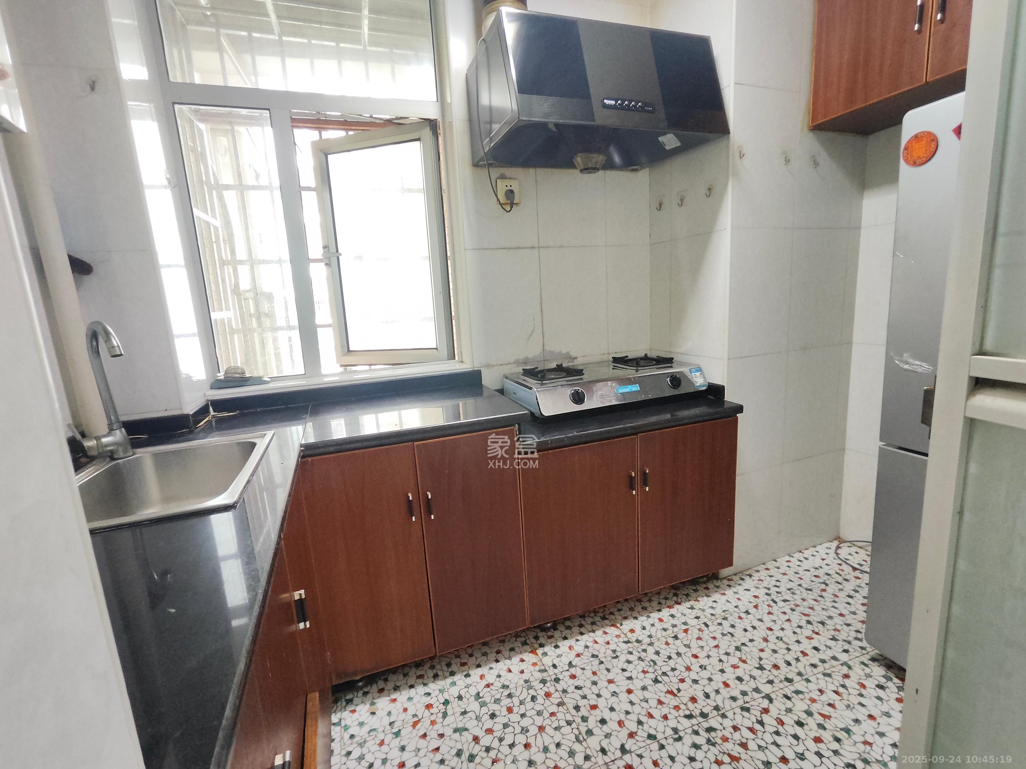 凯通国际城(凯通朝庭) 2室1厅1卫 2100.0元/月 凯通国际城(凯通朝庭) 2室1厅1卫 2100.0元/月室内图